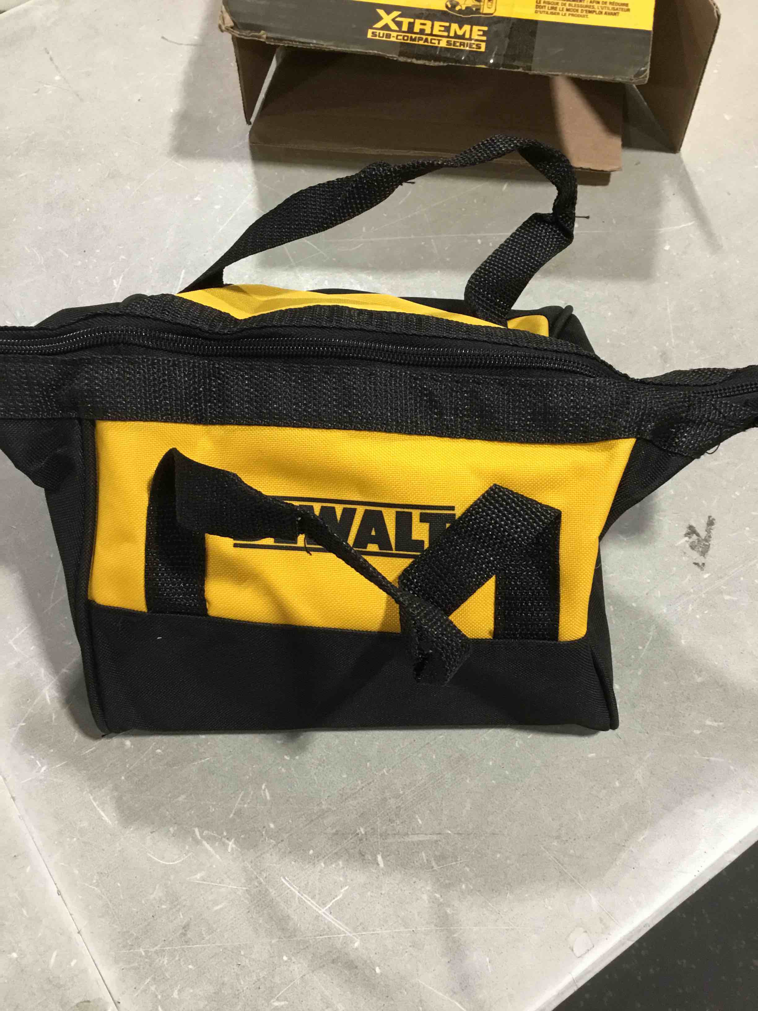 https://s3.amazonaws.com/lotting-images-prod/bidfta/GRA0309706_1732882447485.jpeg