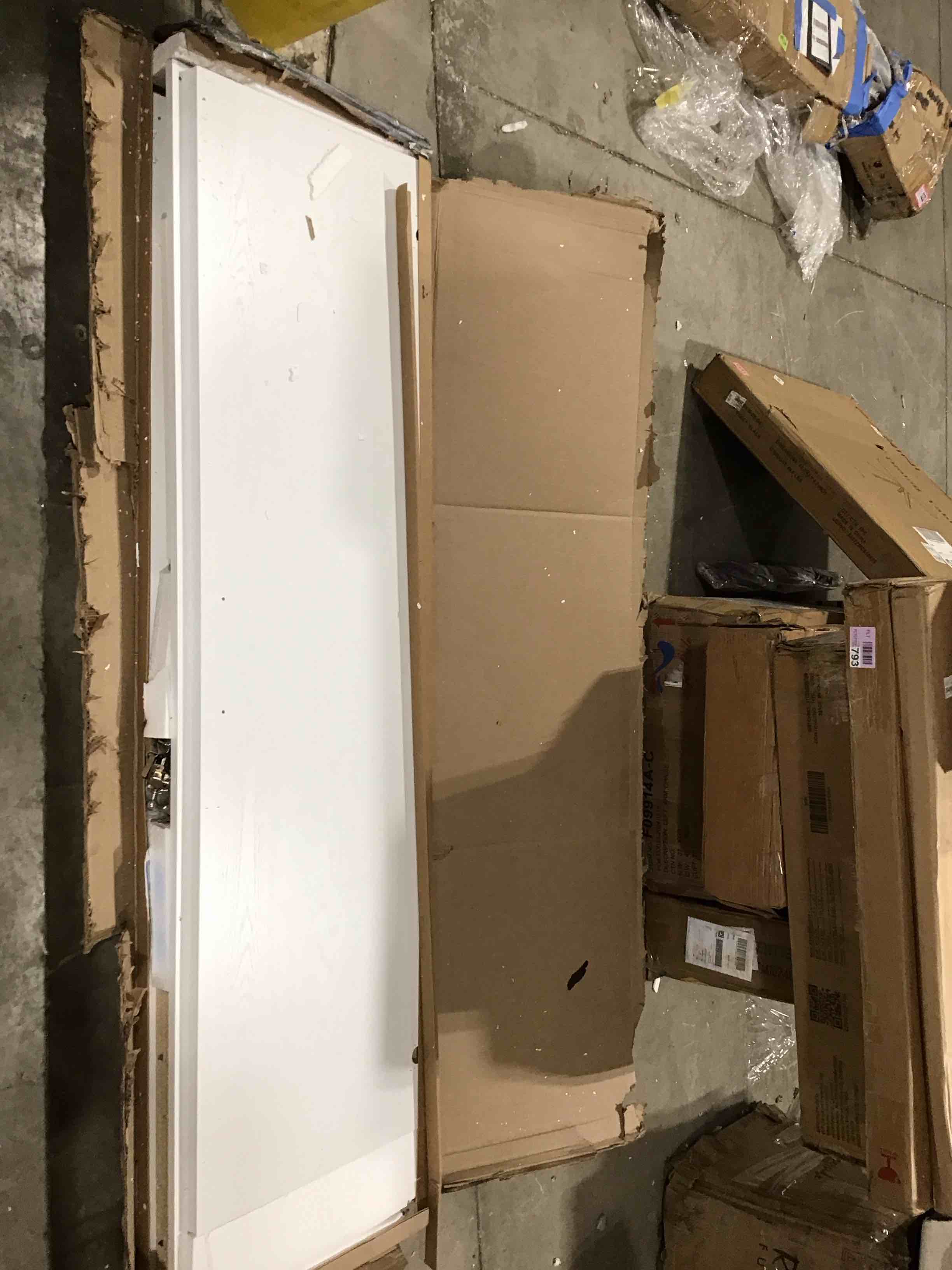 https://s3.amazonaws.com/lotting-images-prod/bidfta/GRA0310490_1737384929312.jpeg