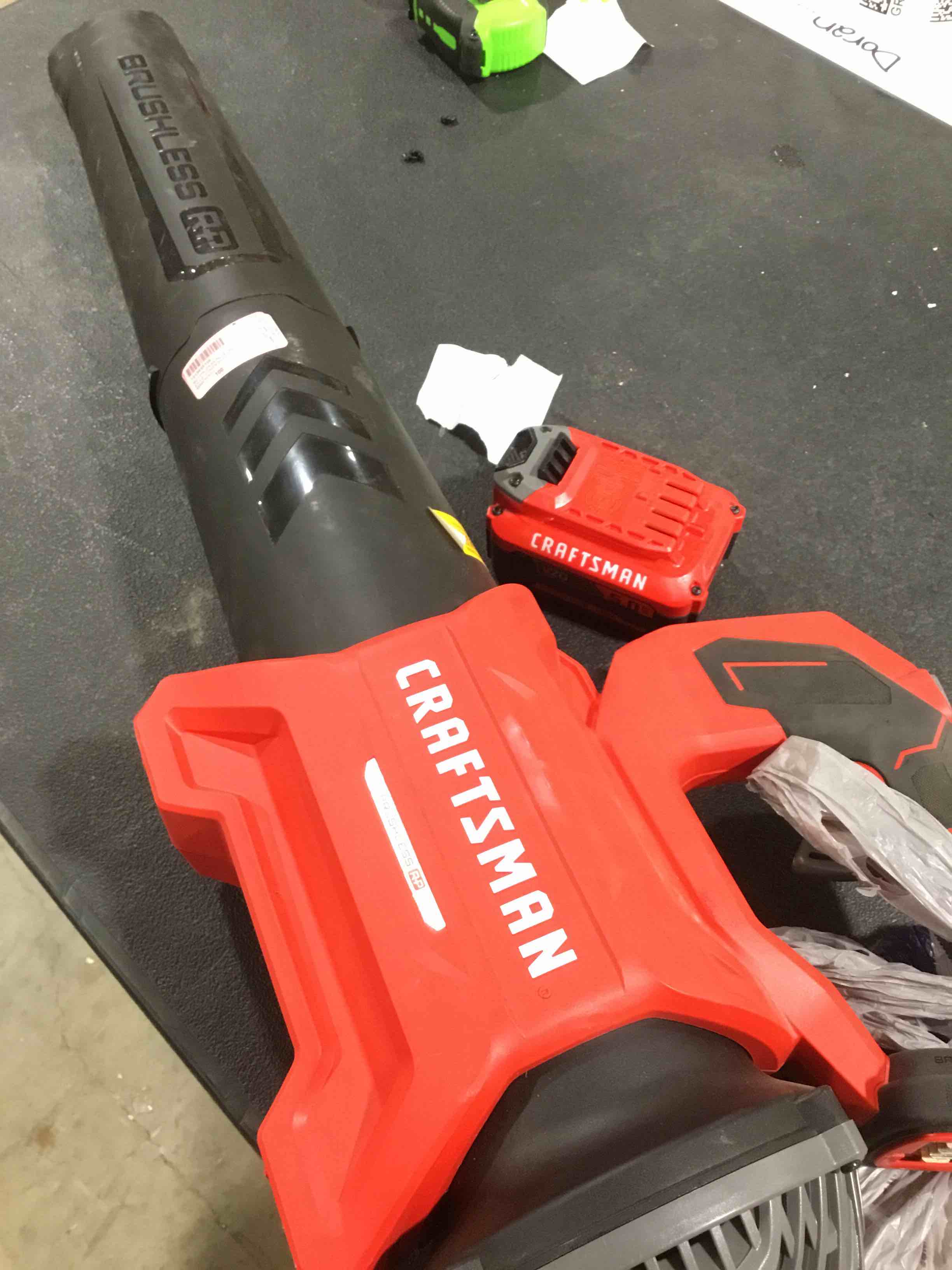 CRAFTSMAN 20V MAX Cordless Leaf Blower Kit with Battery & Charger Included (CMCBL710D1) Red