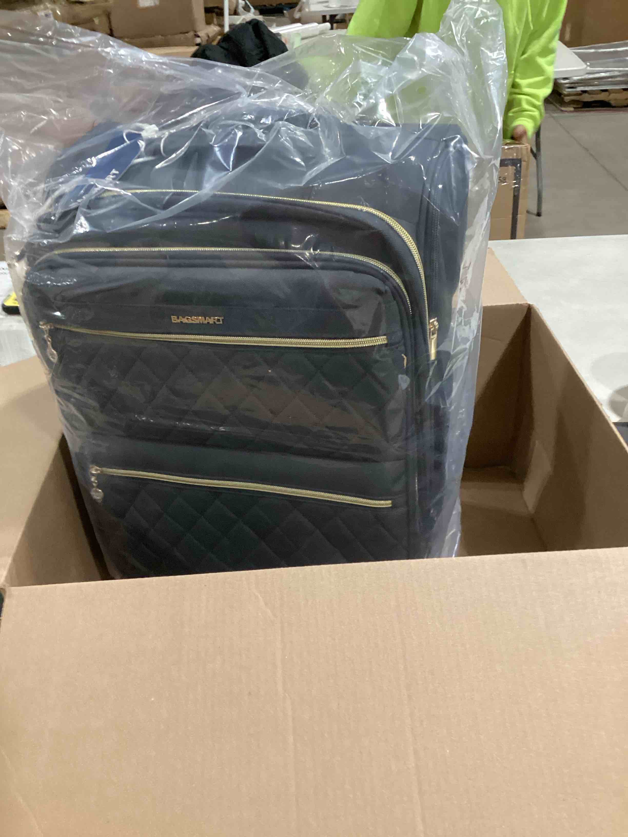 https://s3.amazonaws.com/lotting-images-prod/bidfta/GRA0311615_1735301424922.jpeg