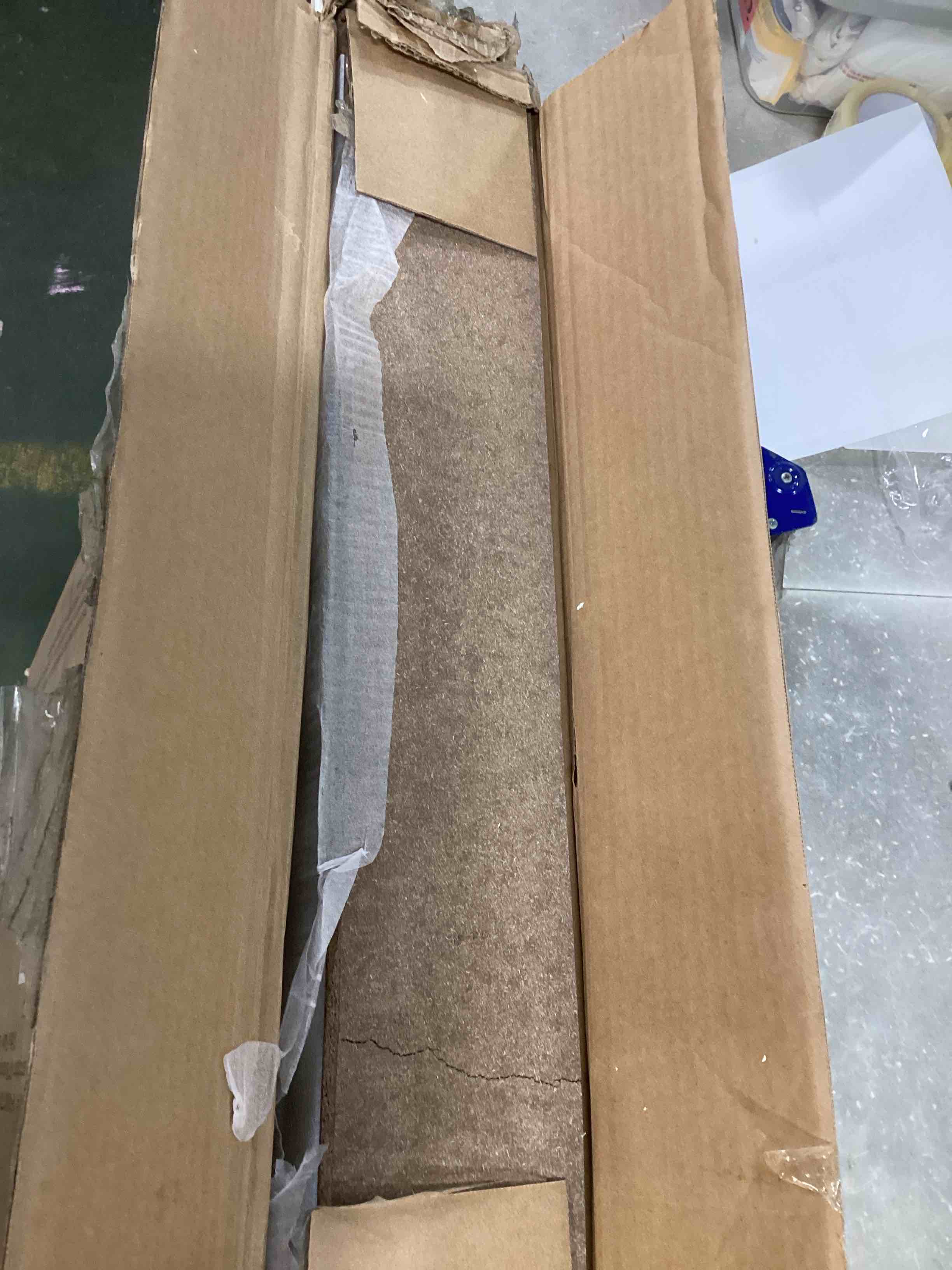 https://s3.amazonaws.com/lotting-images-prod/bidfta/GRA0312194_1729858966054.jpeg