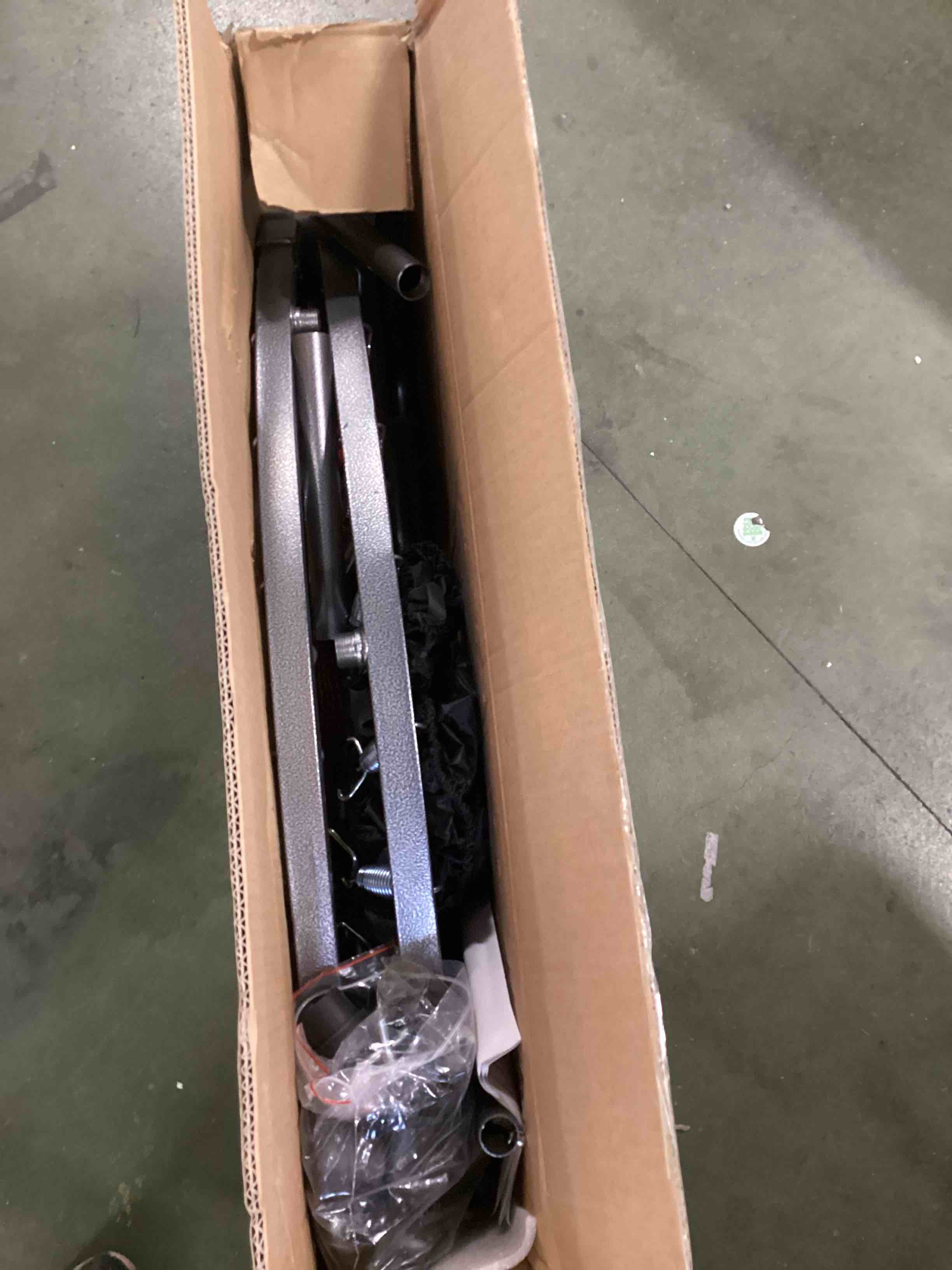https://s3.amazonaws.com/lotting-images-prod/bidfta/GRA0312233_1729800522069.jpeg