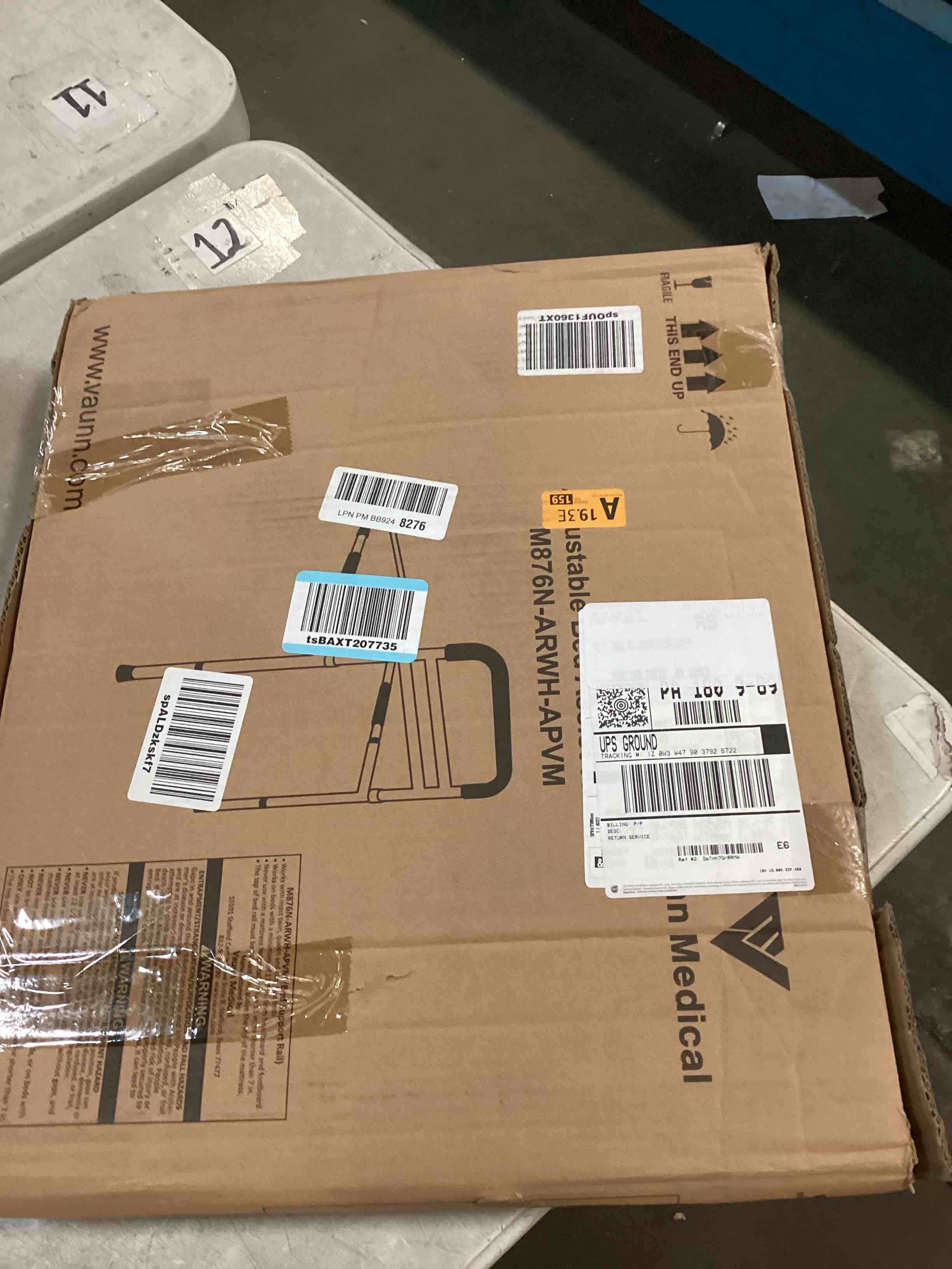 https://s3.amazonaws.com/lotting-images-prod/bidfta/GRA0312981_1729514069912.jpeg
