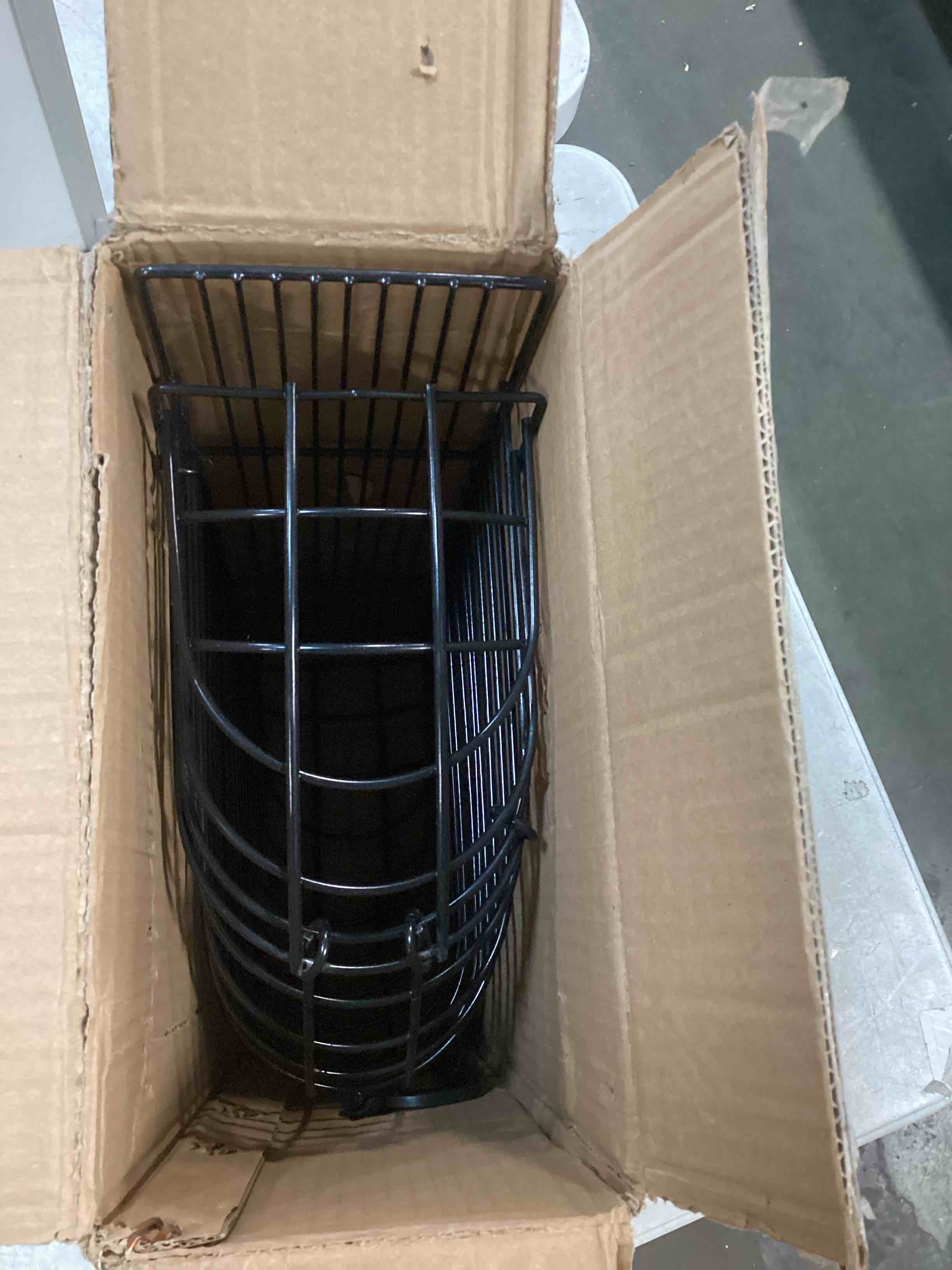 https://s3.amazonaws.com/lotting-images-prod/bidfta/GRA0313060_1729509963549.jpeg