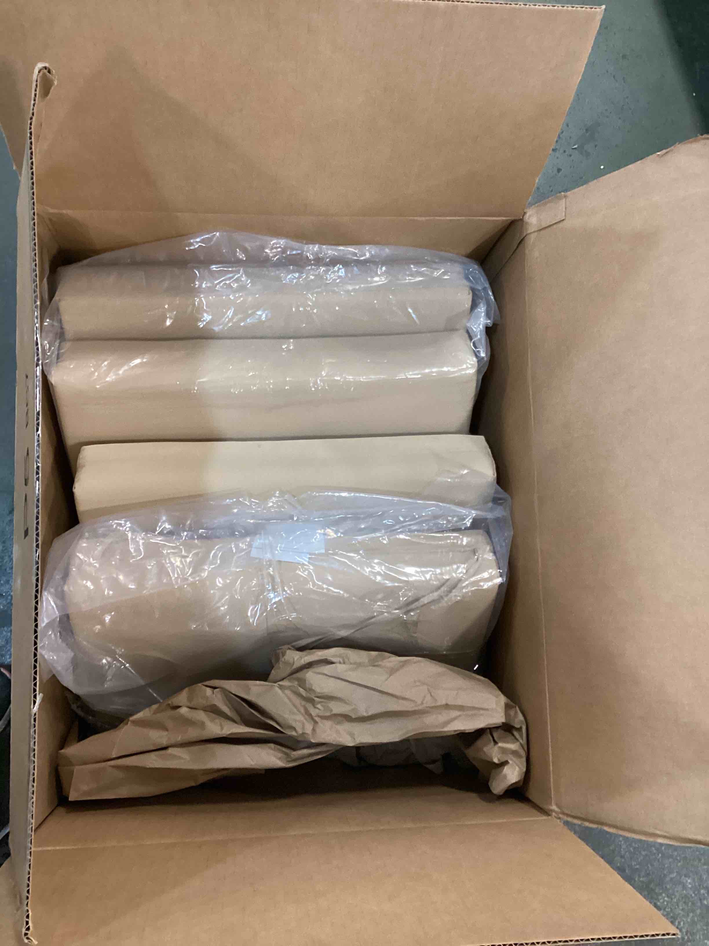 https://s3.amazonaws.com/lotting-images-prod/bidfta/GRA0313121_1729349330555.jpeg