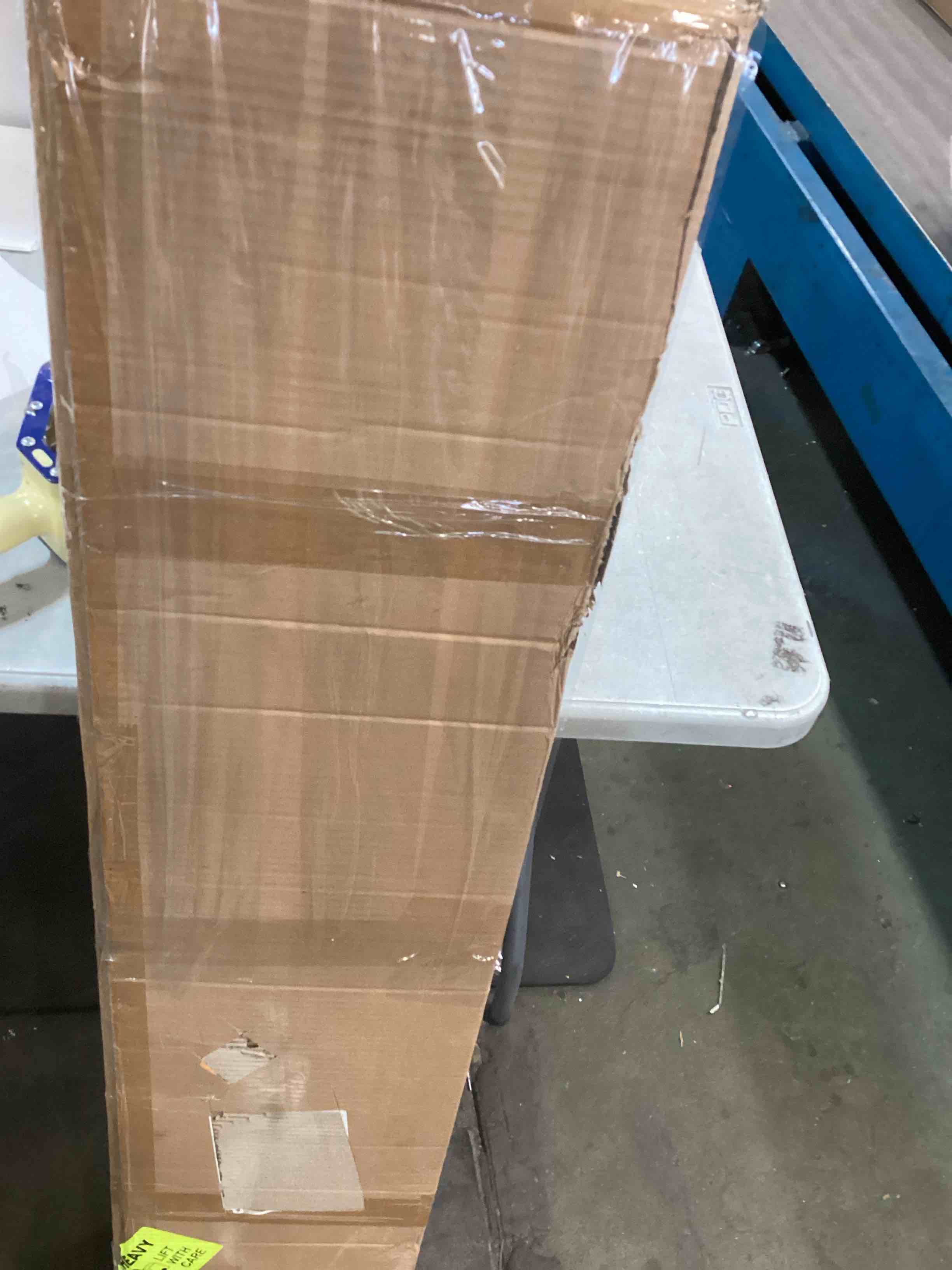 https://s3.amazonaws.com/lotting-images-prod/bidfta/GRA0313484_1729189696355.jpeg
