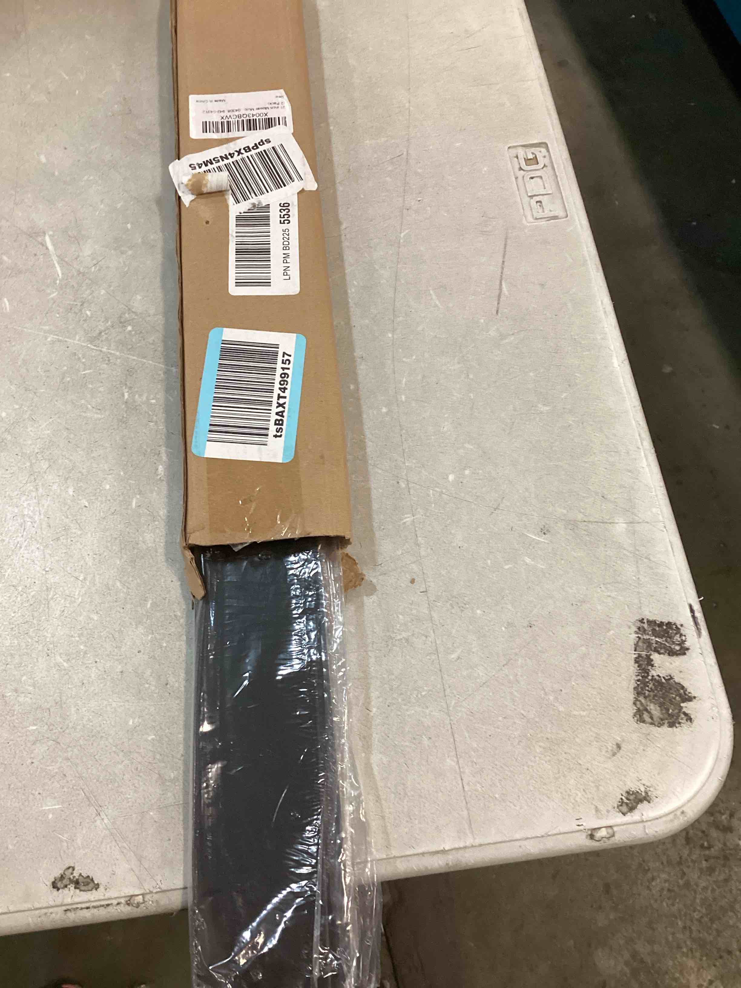 https://s3.amazonaws.com/lotting-images-prod/bidfta/GRA0313568_1729176073352.jpeg