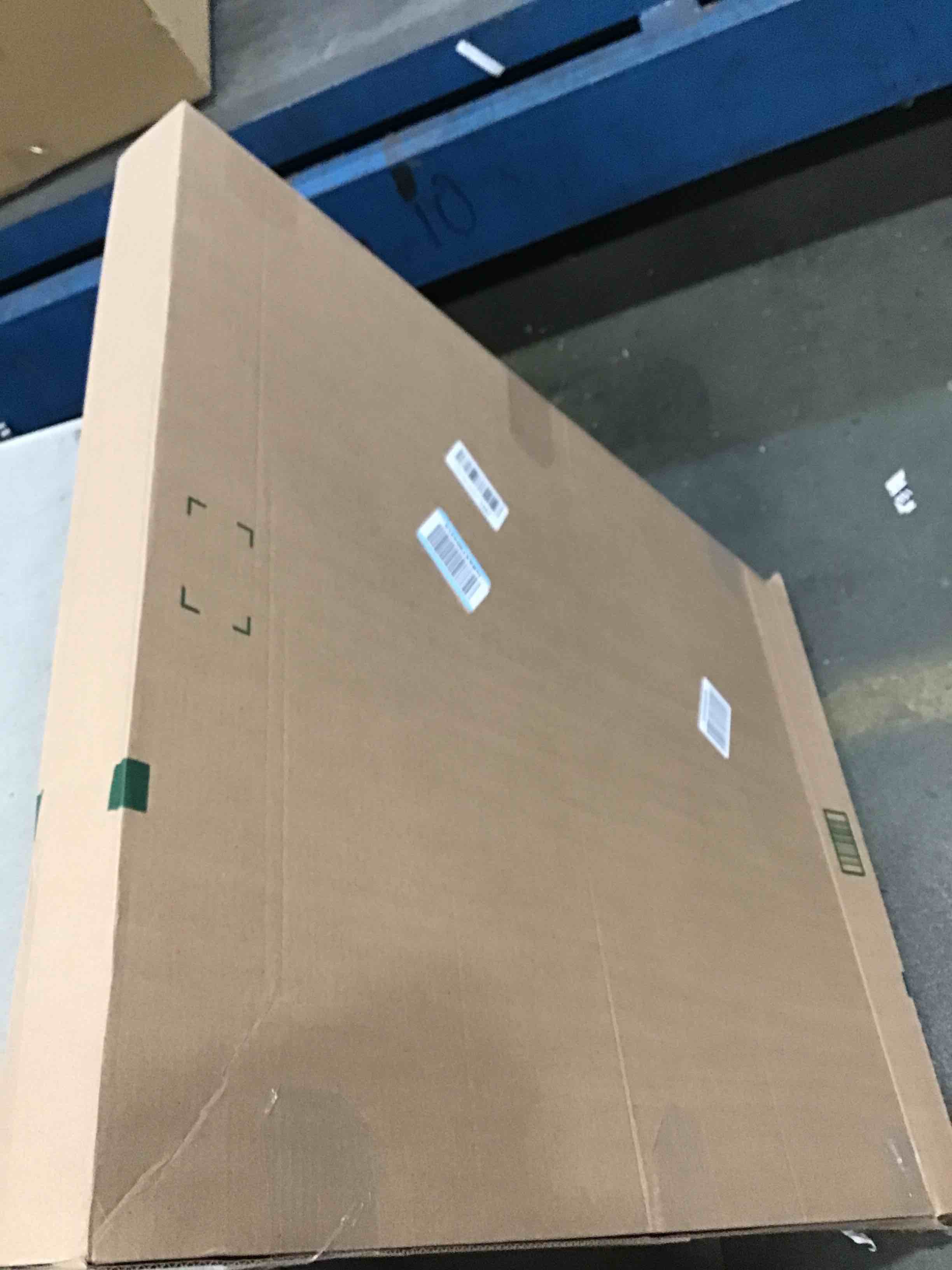 https://s3.amazonaws.com/lotting-images-prod/bidfta/GRA0314022_1729741587664.jpeg