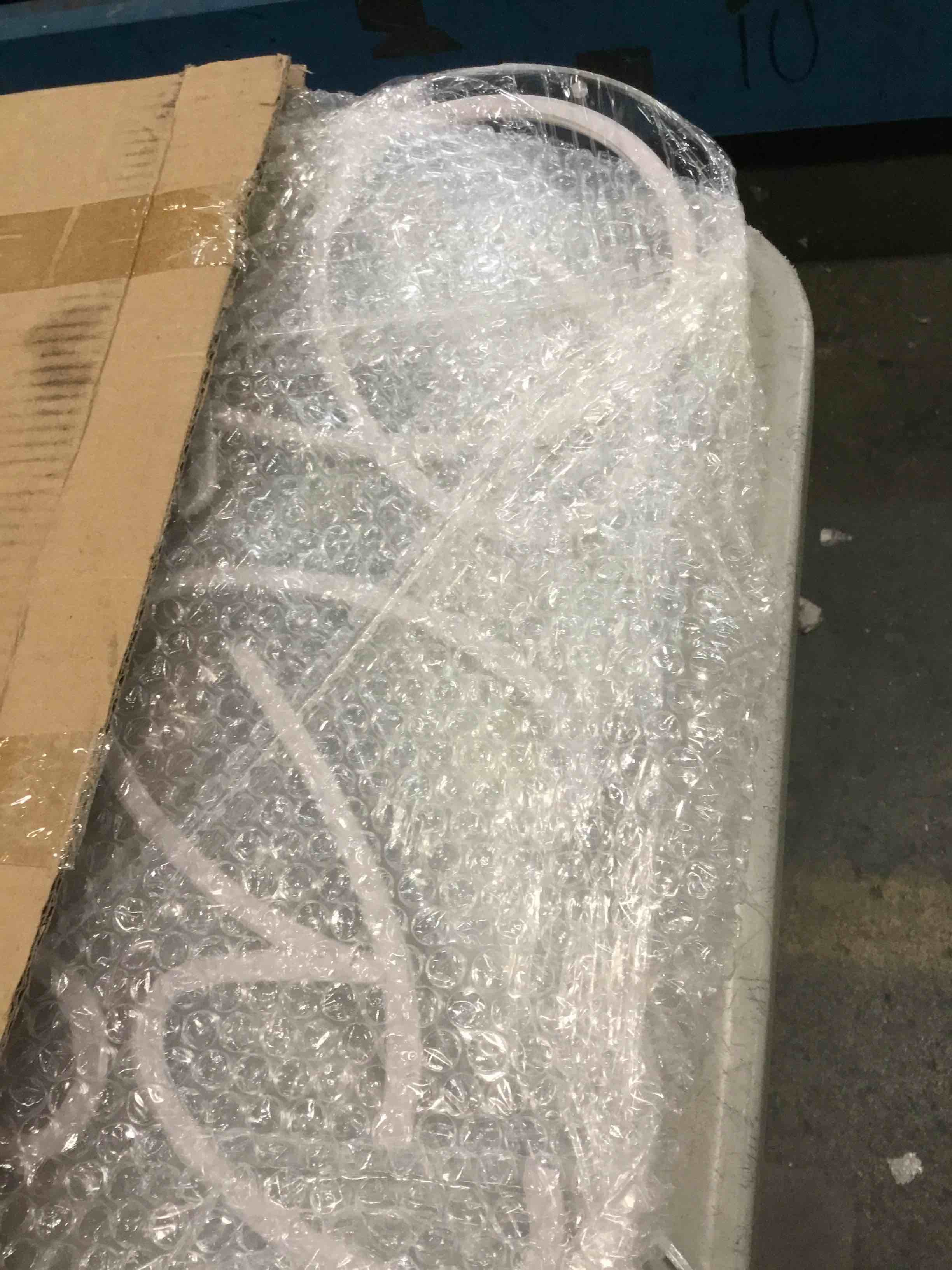 https://s3.amazonaws.com/lotting-images-prod/bidfta/GRA0314136_1729728473597.jpeg