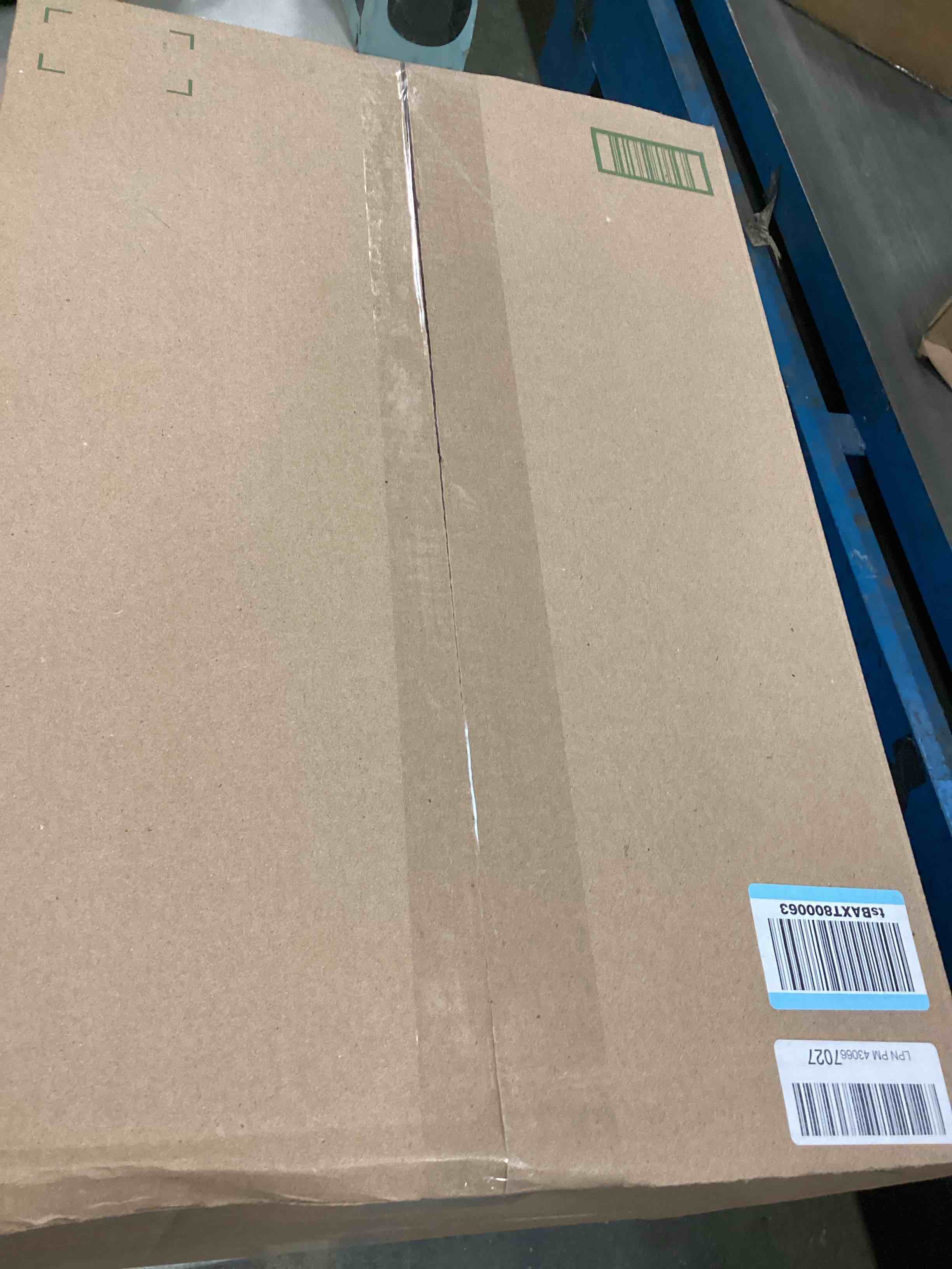 https://s3.amazonaws.com/lotting-images-prod/bidfta/GRA0314238_1729570307624.jpeg