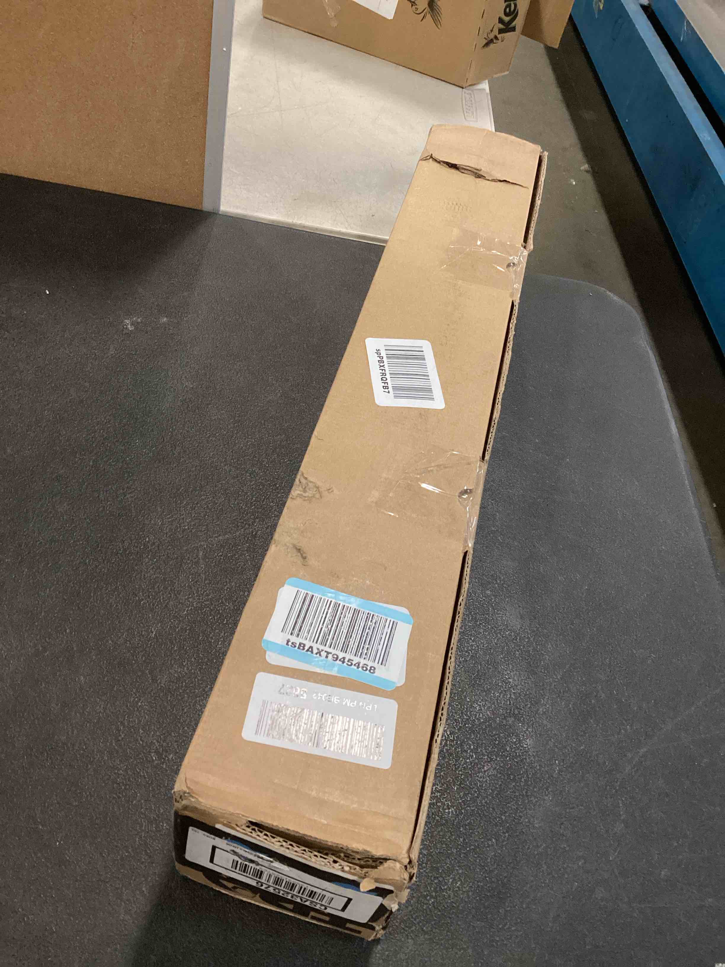 https://s3.amazonaws.com/lotting-images-prod/bidfta/GRA0315068_1729168684649.jpeg