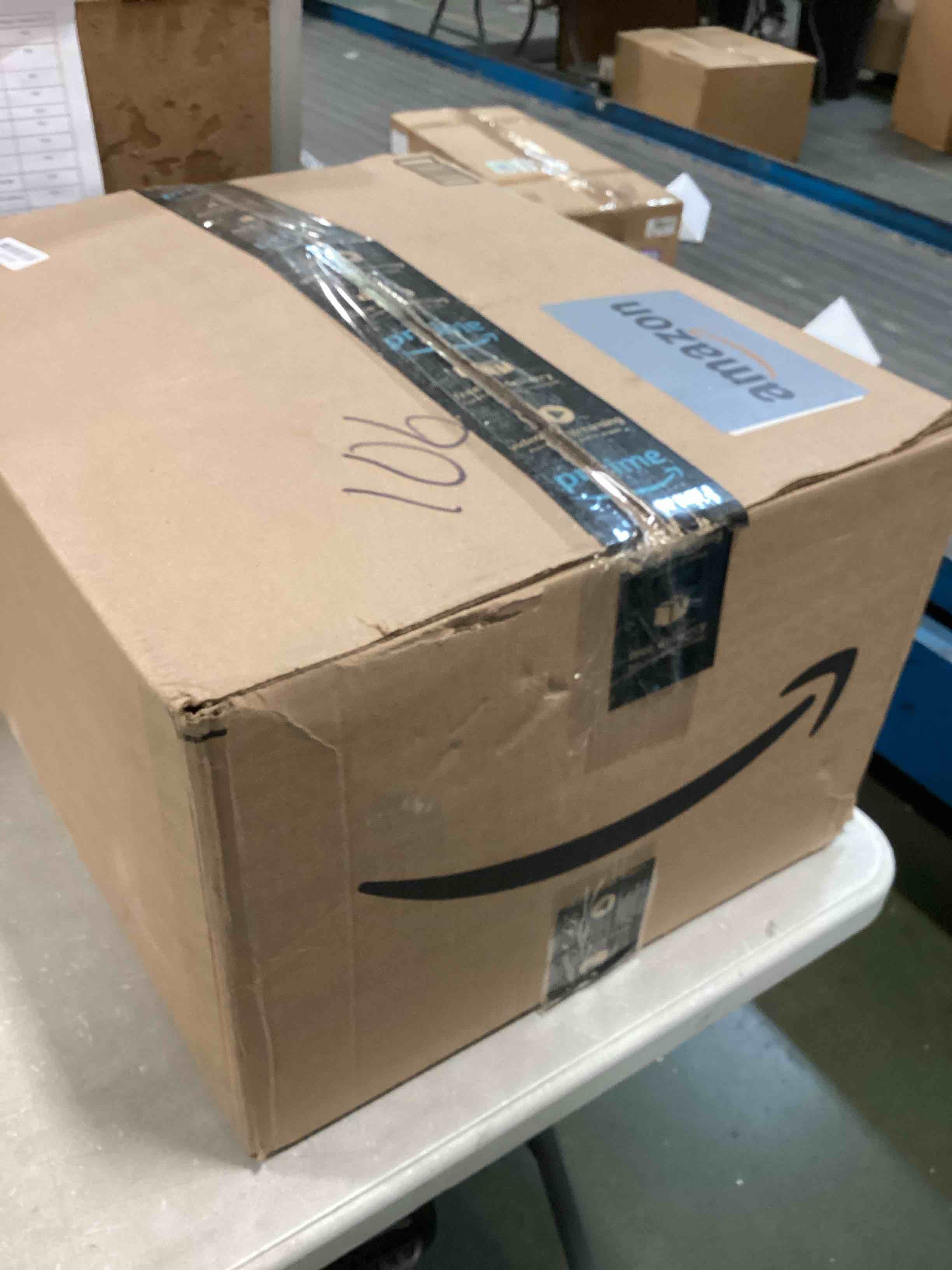 https://s3.amazonaws.com/lotting-images-prod/bidfta/GRA0315679_1728991471132.jpeg