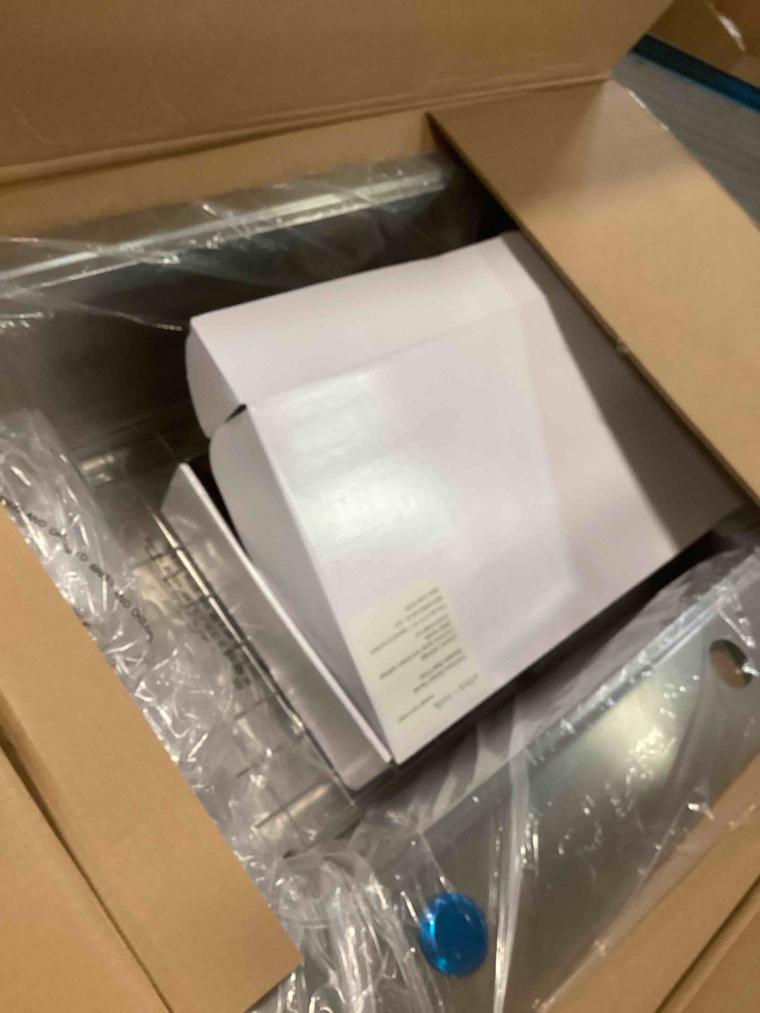 https://s3.amazonaws.com/lotting-images-prod/bidfta/GRA0315726_1728934178233.jpeg