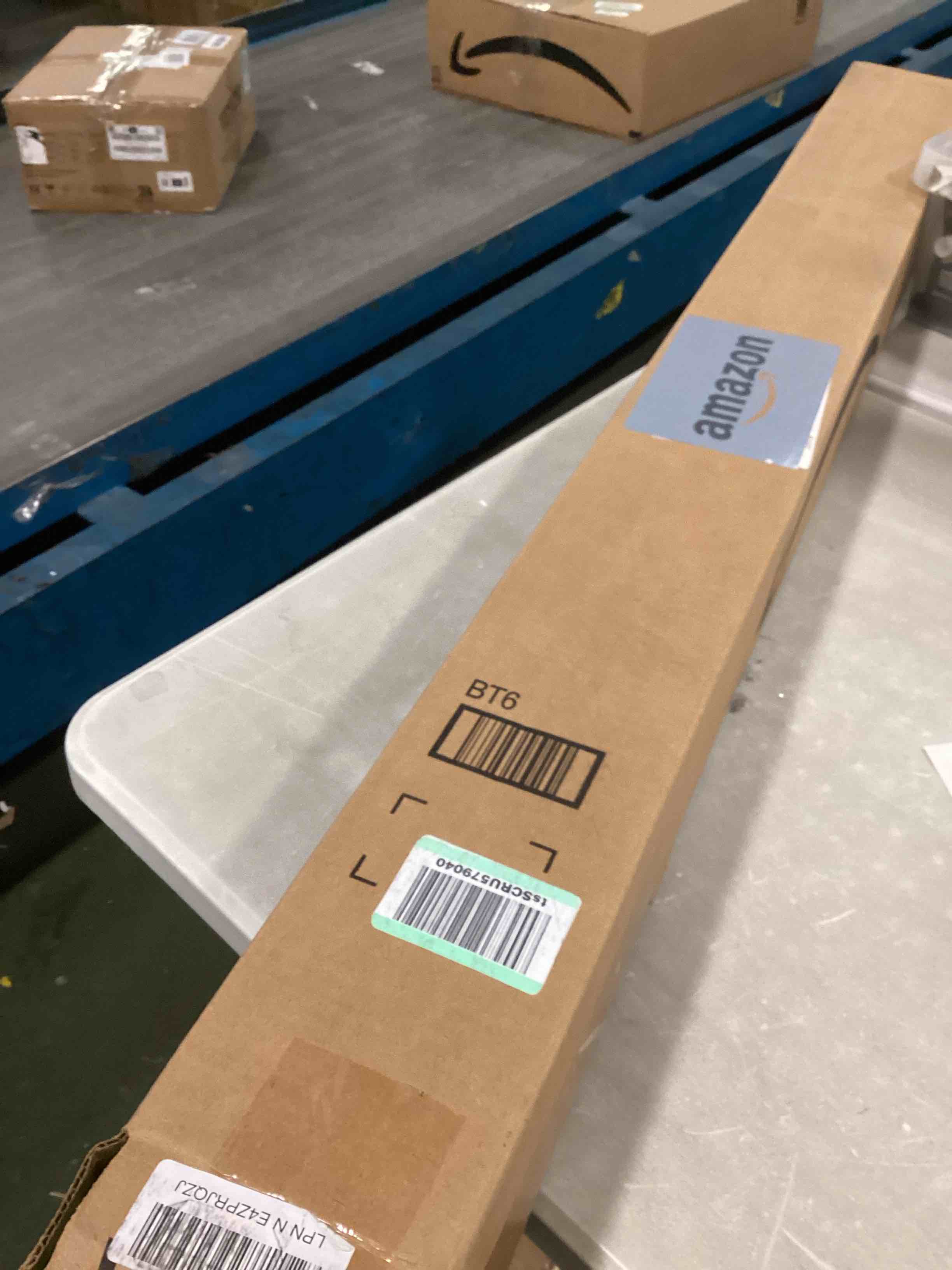 https://s3.amazonaws.com/lotting-images-prod/bidfta/GRA0315899_1728917165111.jpeg