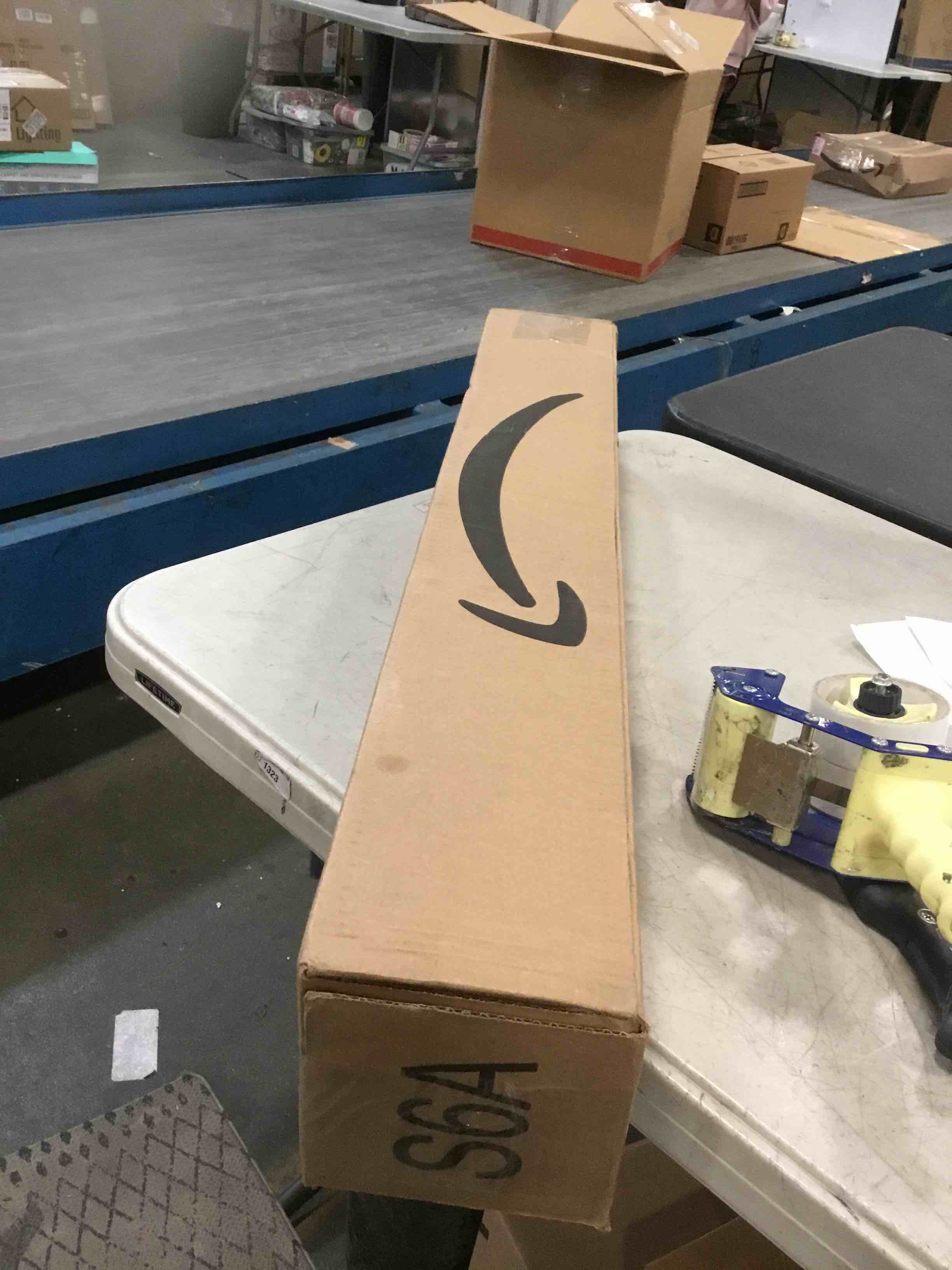 https://s3.amazonaws.com/lotting-images-prod/bidfta/GRA0322099_1729314883227.jpeg