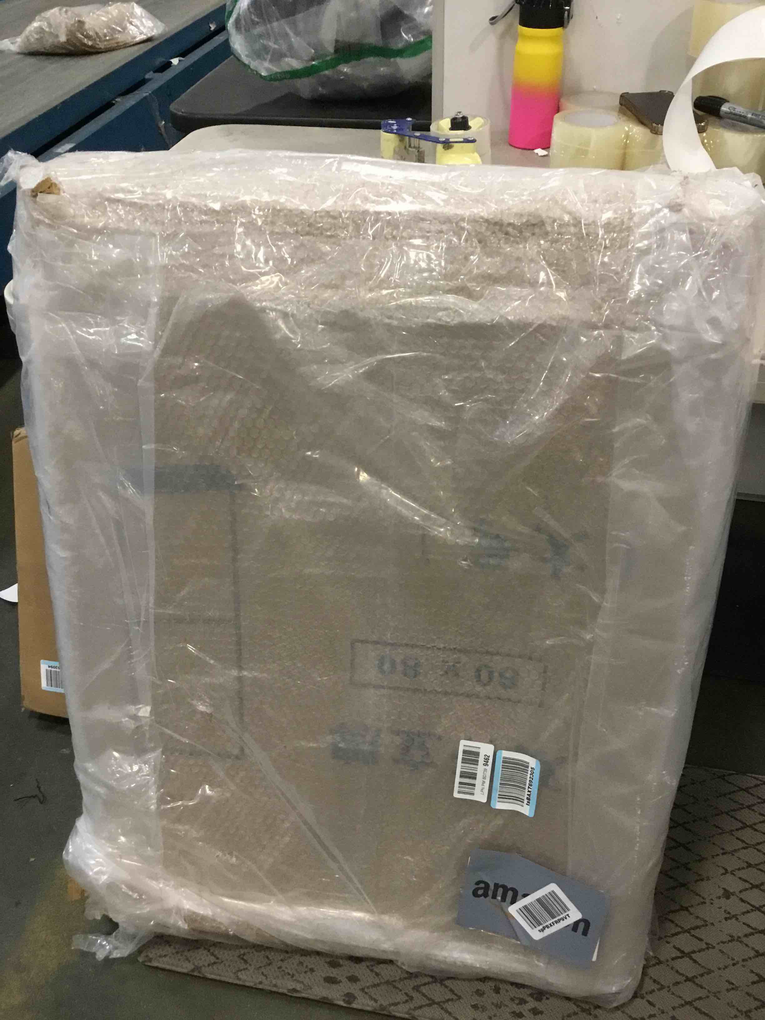 https://s3.amazonaws.com/lotting-images-prod/bidfta/GRA0322446_1729205475582.jpeg