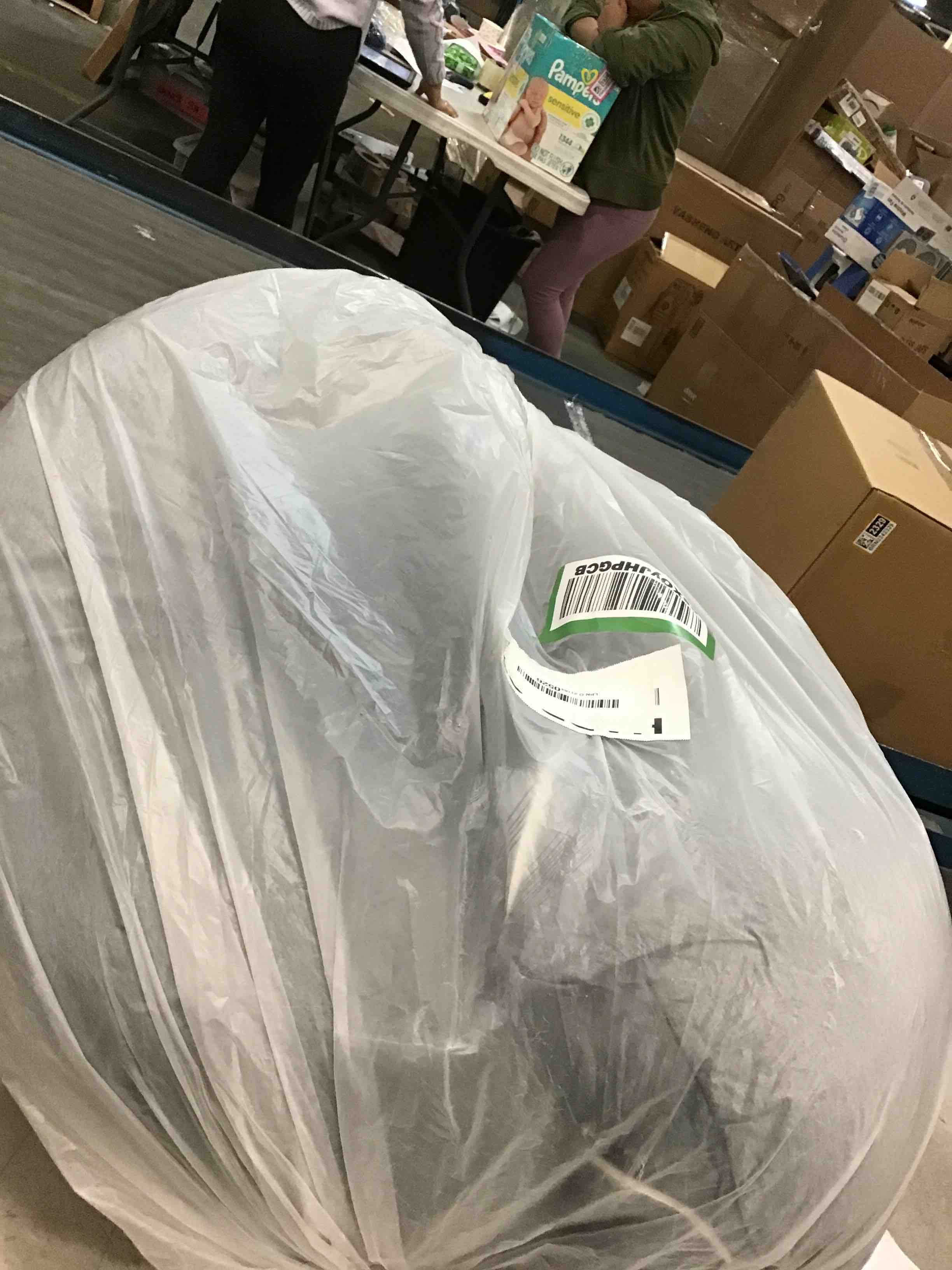 https://s3.amazonaws.com/lotting-images-prod/bidfta/GRA0322531_1729139932943.jpeg