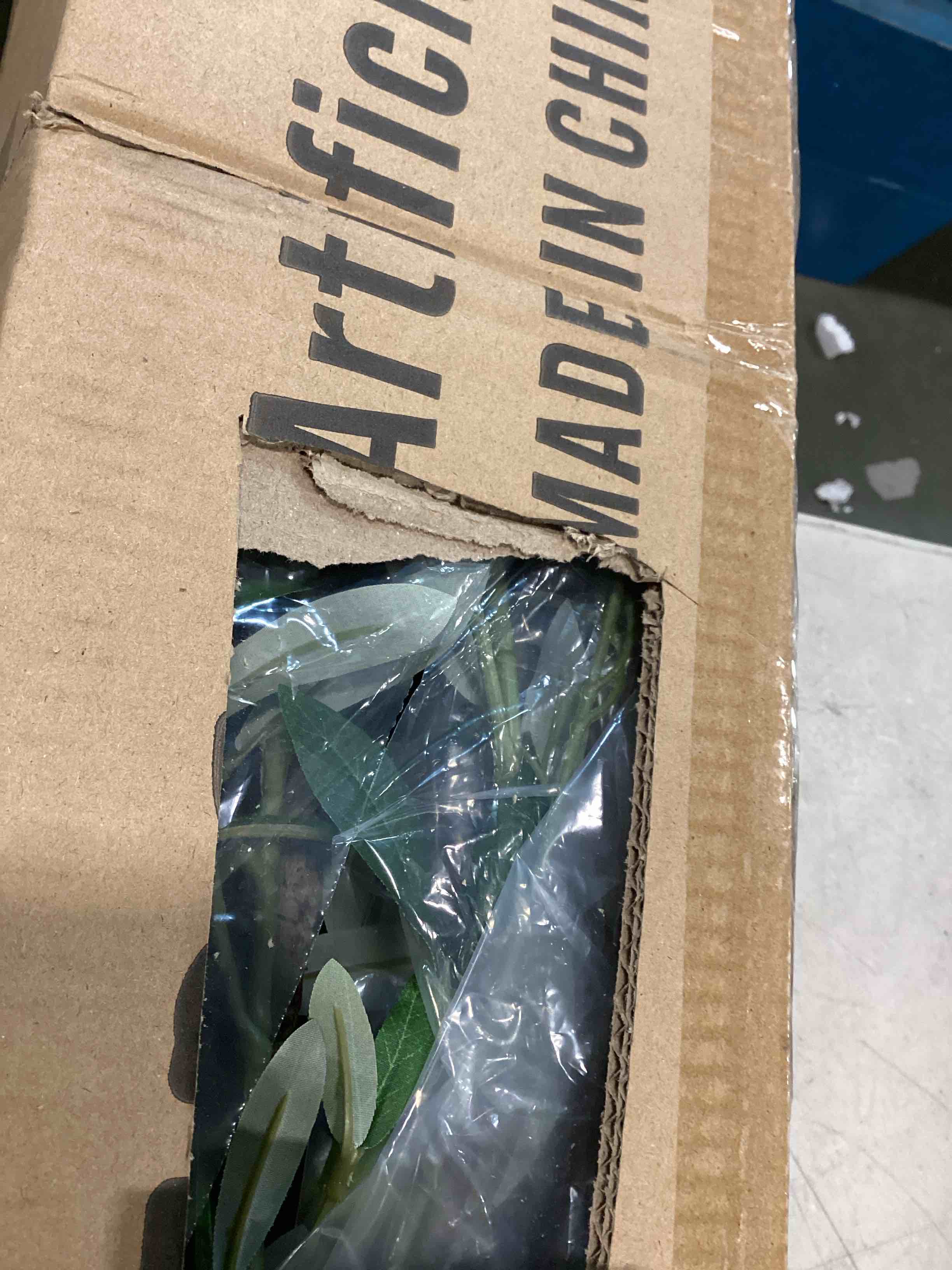 https://s3.amazonaws.com/lotting-images-prod/bidfta/GRA0322609_1729131987983.jpeg