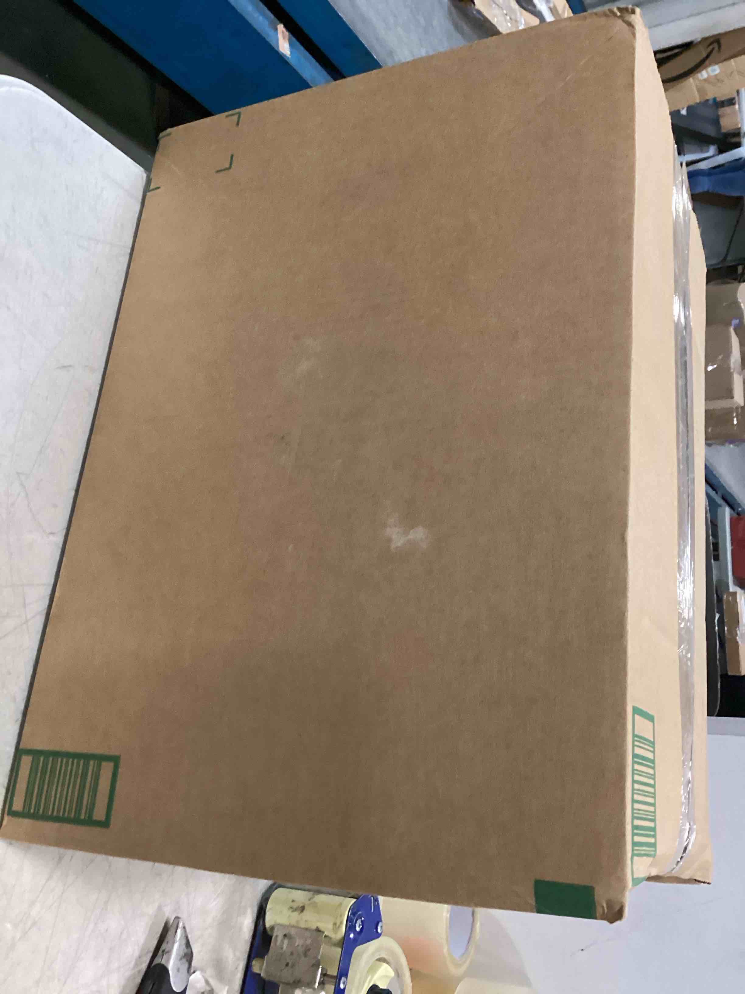 https://s3.amazonaws.com/lotting-images-prod/bidfta/GRA0322613_1729131615847.jpeg