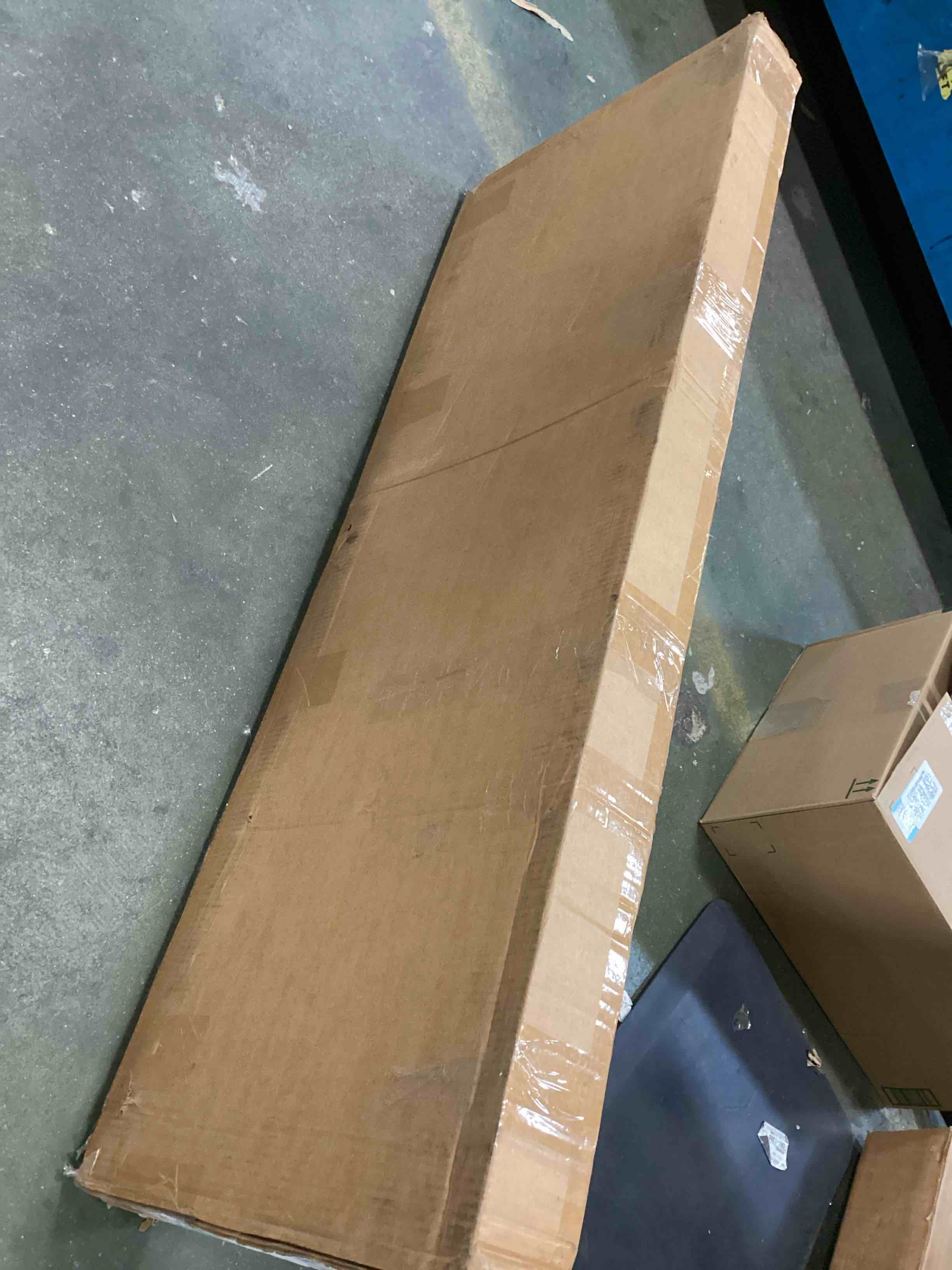 https://s3.amazonaws.com/lotting-images-prod/bidfta/GRA0323454_1728697953372.jpeg