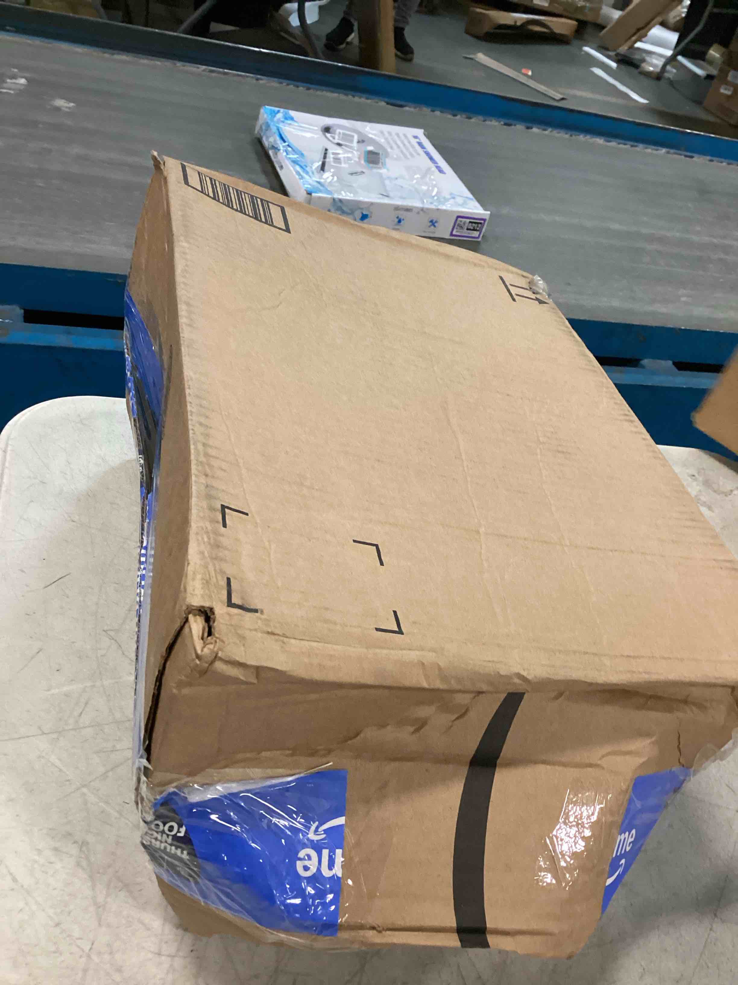 https://s3.amazonaws.com/lotting-images-prod/bidfta/GRA0323485_1728692062299.jpeg