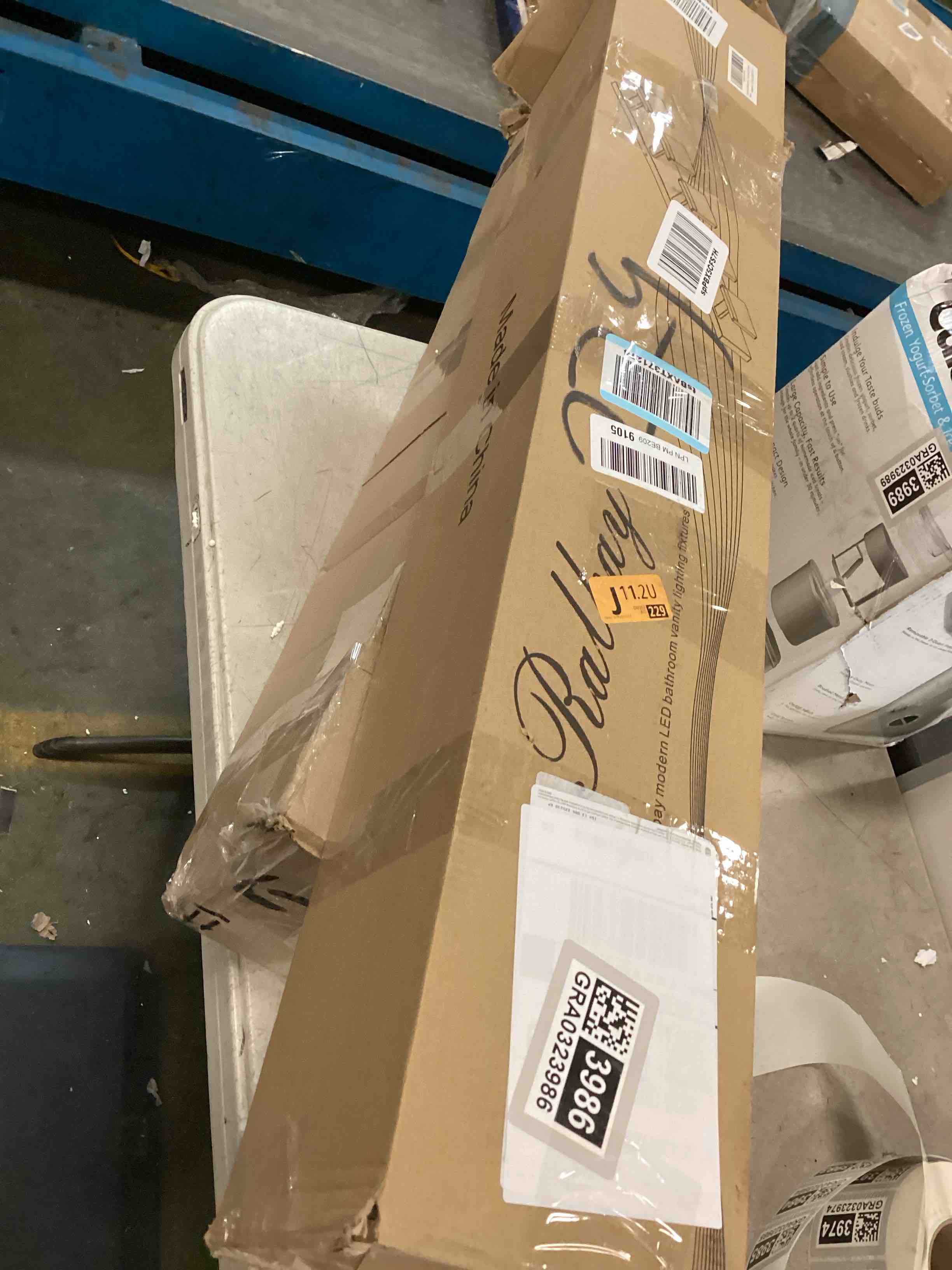 https://s3.amazonaws.com/lotting-images-prod/bidfta/GRA0323986_1728478600193.jpeg