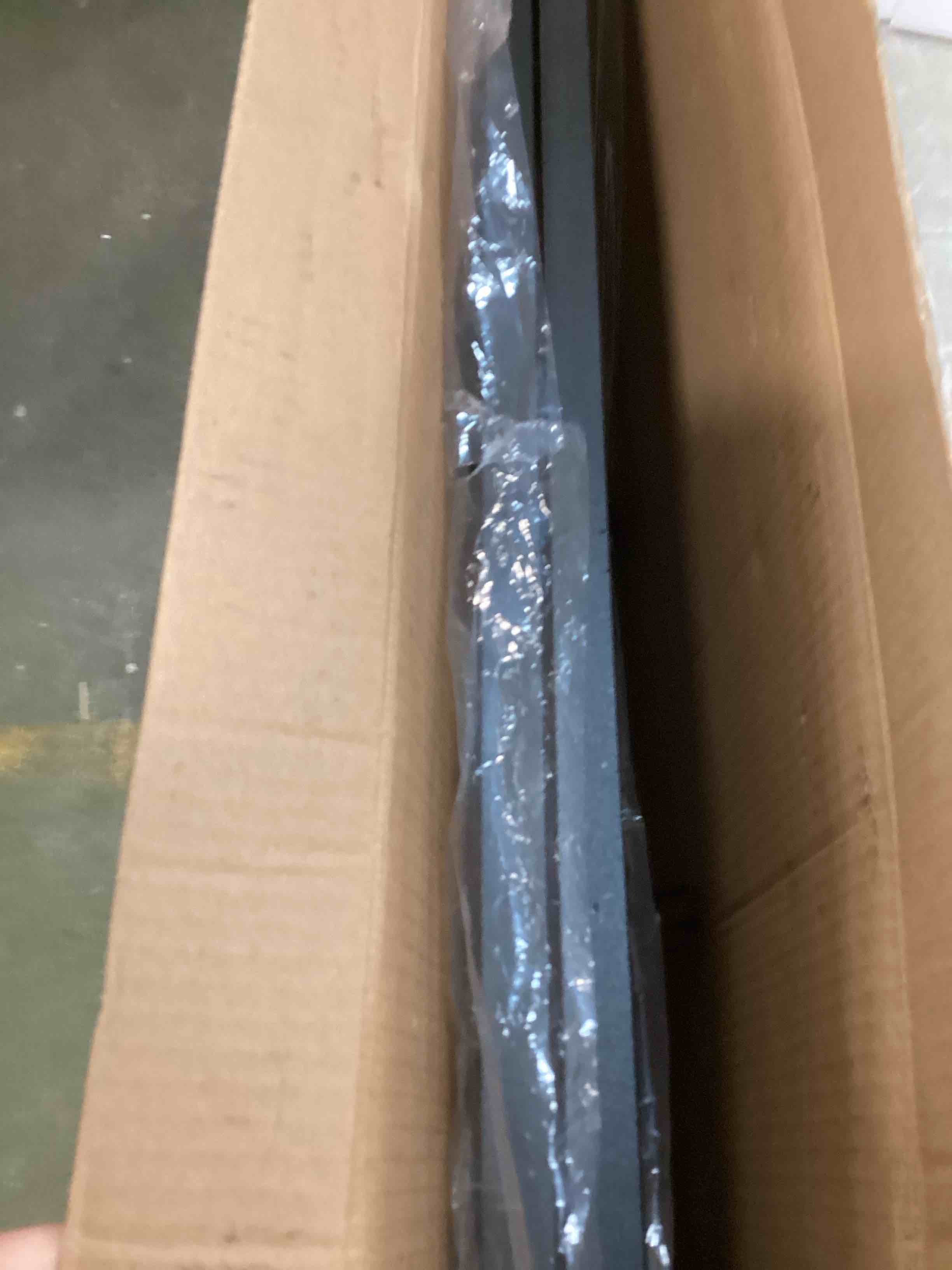 https://s3.amazonaws.com/lotting-images-prod/bidfta/GRA0324057_1729712325925.jpeg