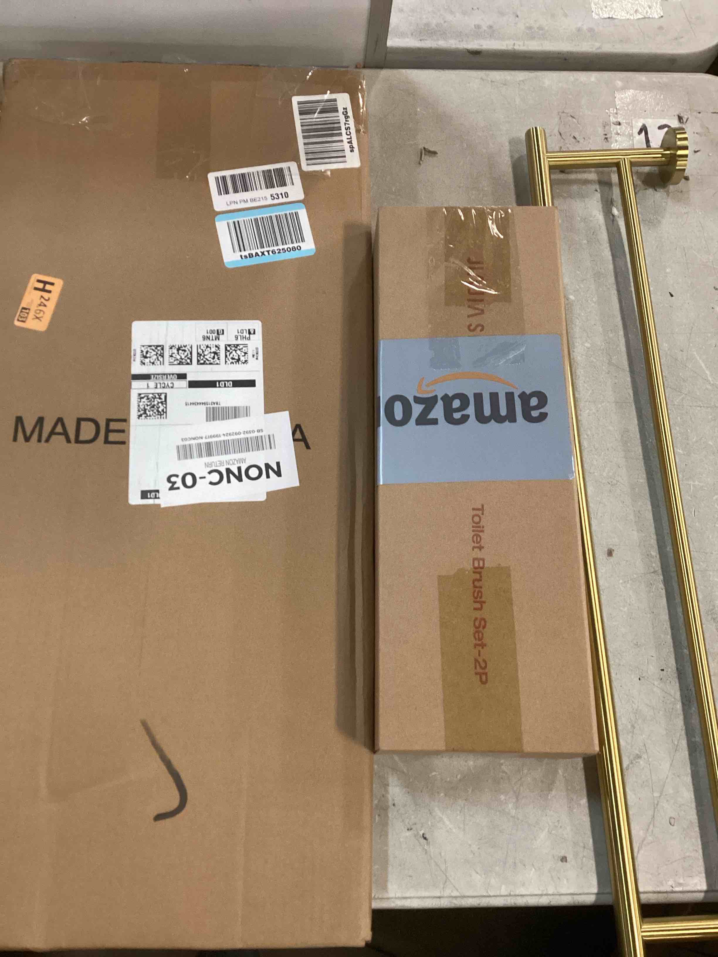 https://s3.amazonaws.com/lotting-images-prod/bidfta/GRA0324071_1729707540875.jpeg
