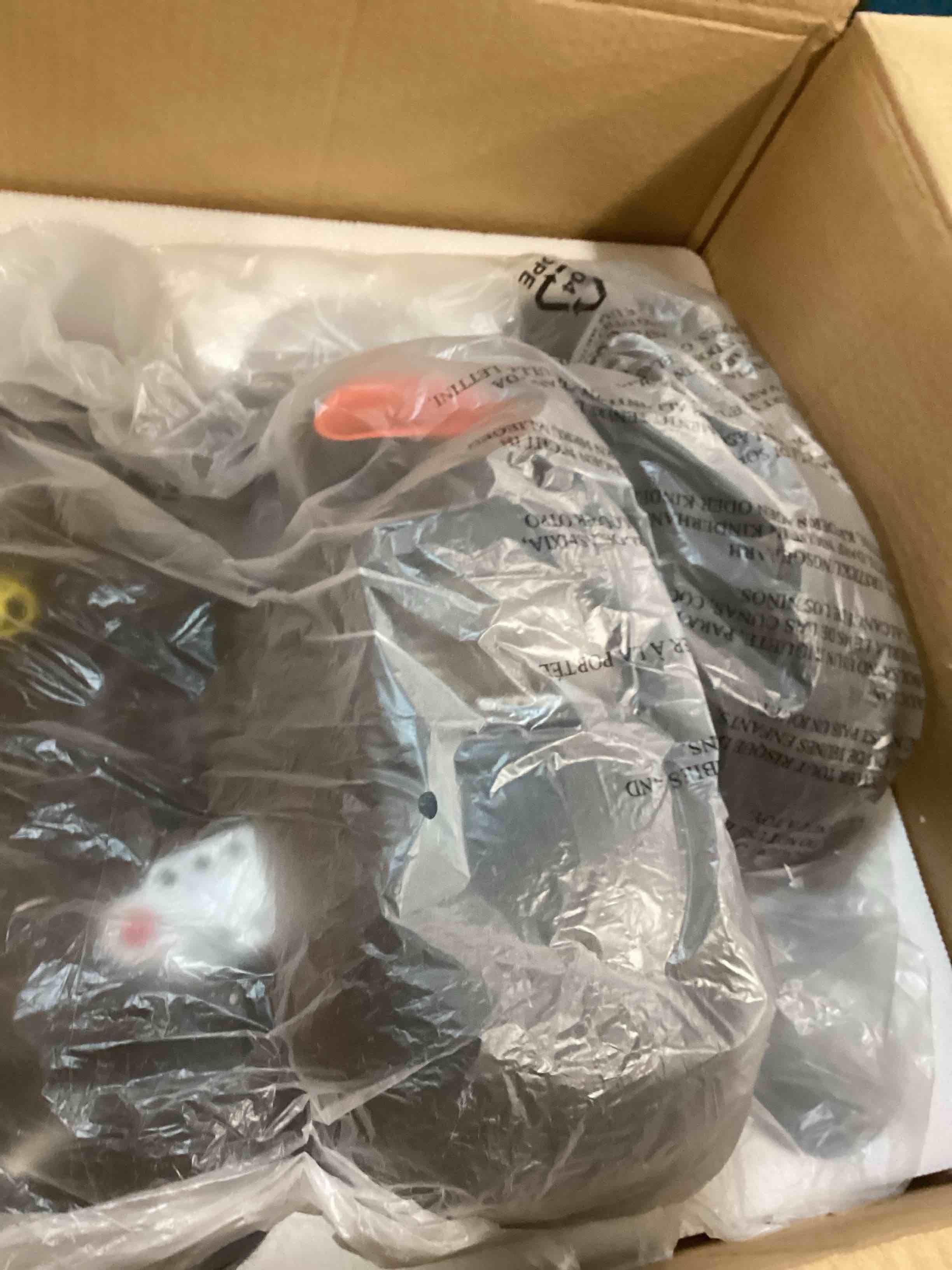 https://s3.amazonaws.com/lotting-images-prod/bidfta/GRA0324169_1729696795456.jpeg