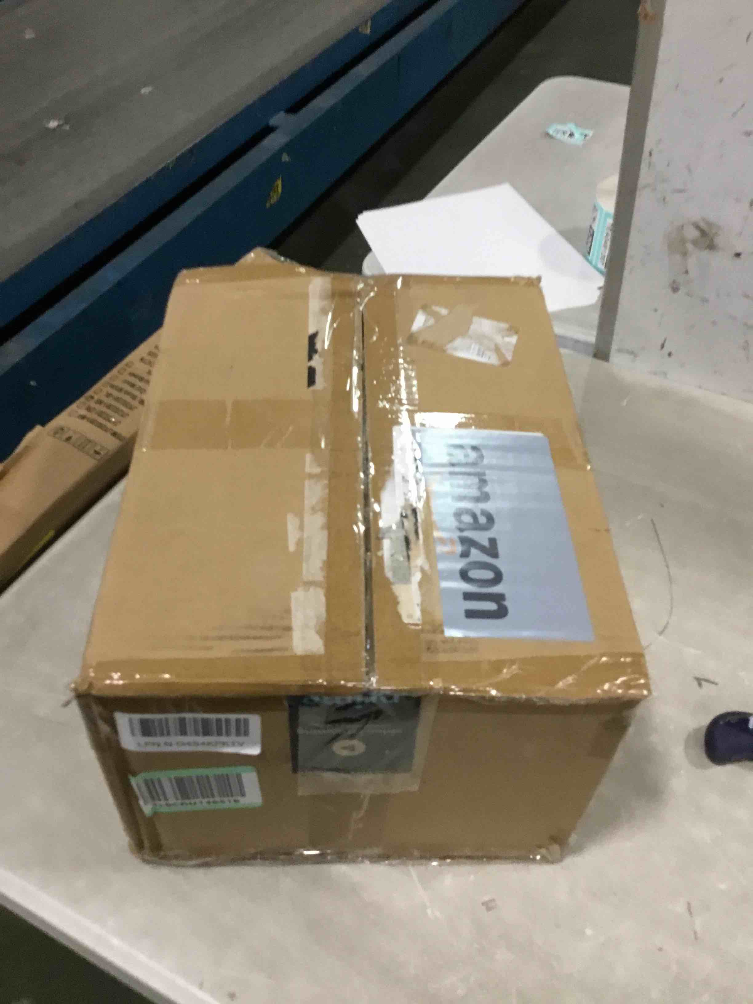 https://s3.amazonaws.com/lotting-images-prod/bidfta/GRA0326067_1729945630172.jpeg