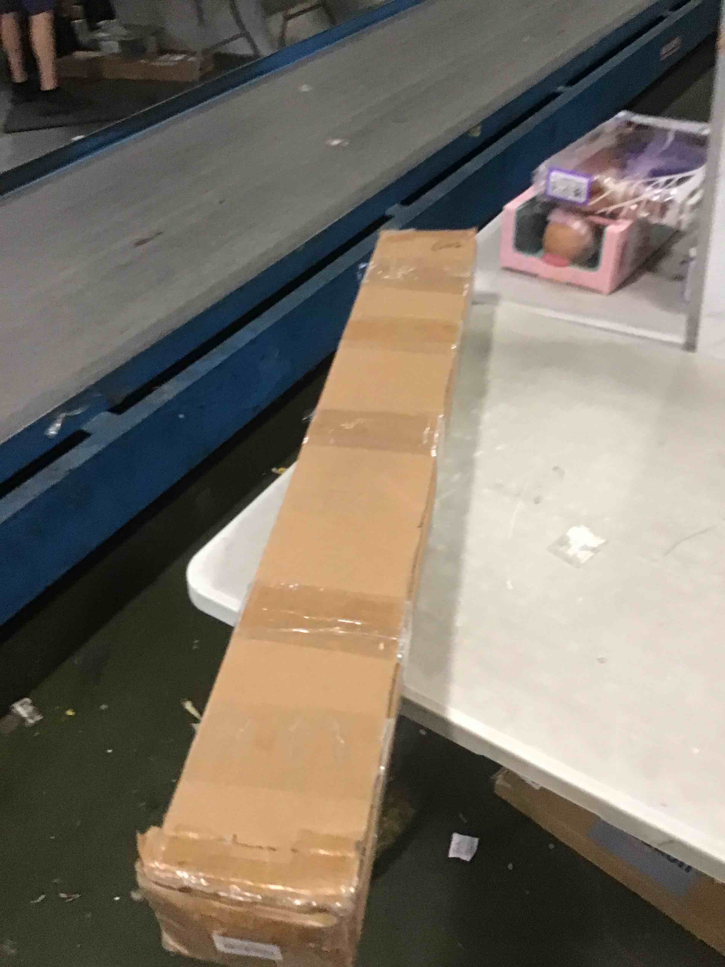 https://s3.amazonaws.com/lotting-images-prod/bidfta/GRA0326713_1729714285342.jpeg