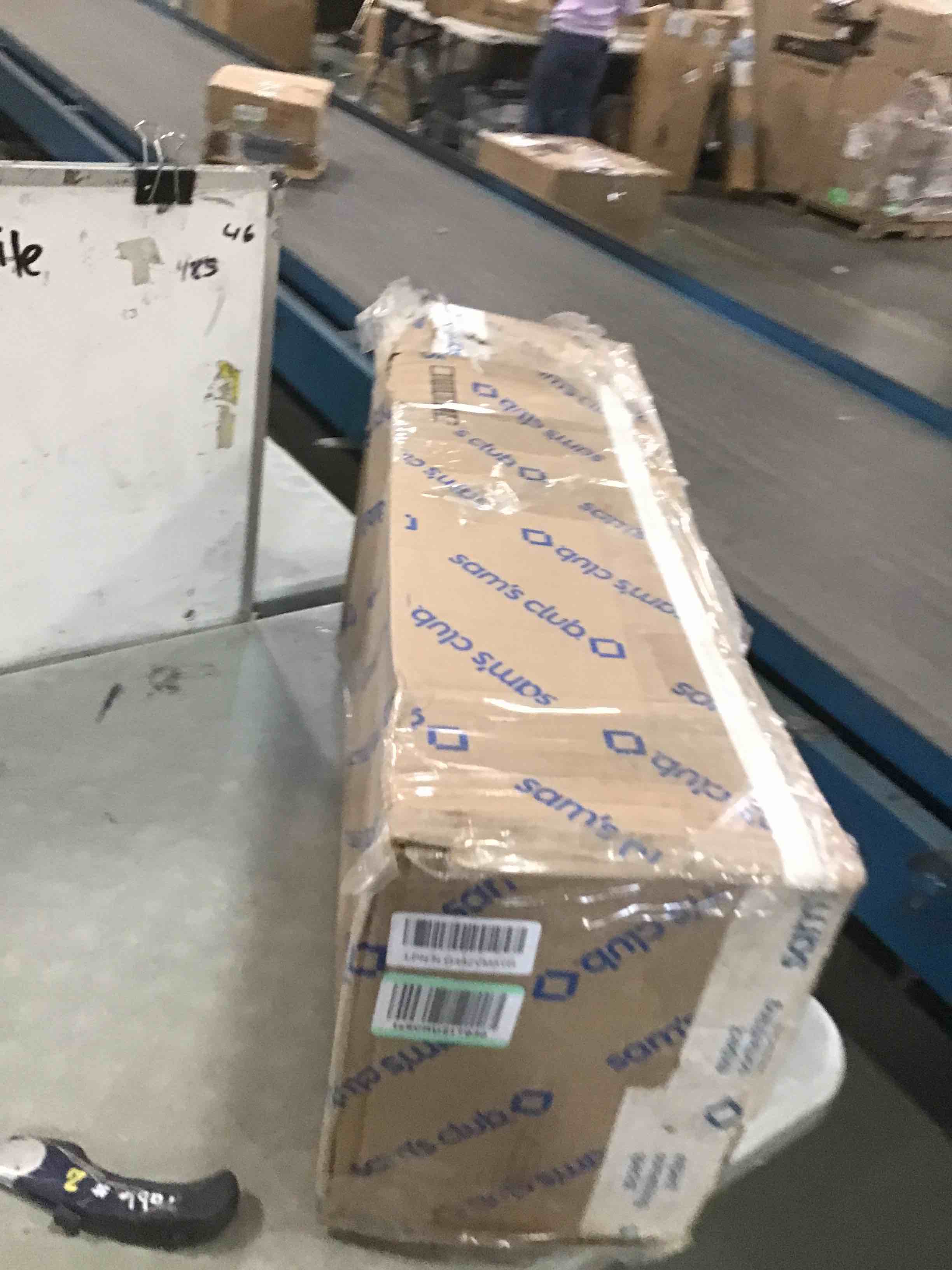 https://s3.amazonaws.com/lotting-images-prod/bidfta/GRA0327233_1729346523478.jpeg