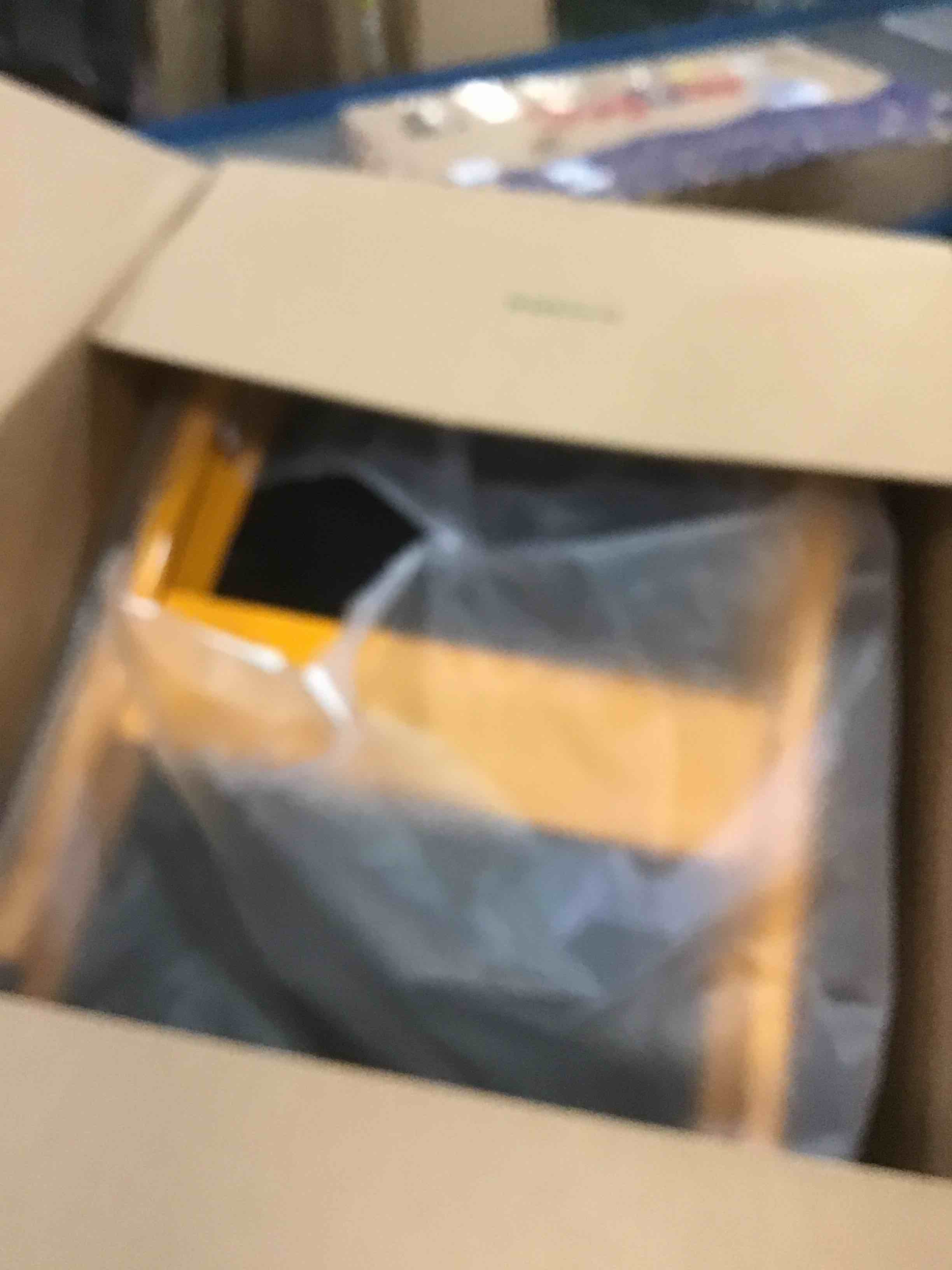 https://s3.amazonaws.com/lotting-images-prod/bidfta/GRA0327628_1729191133251.jpeg