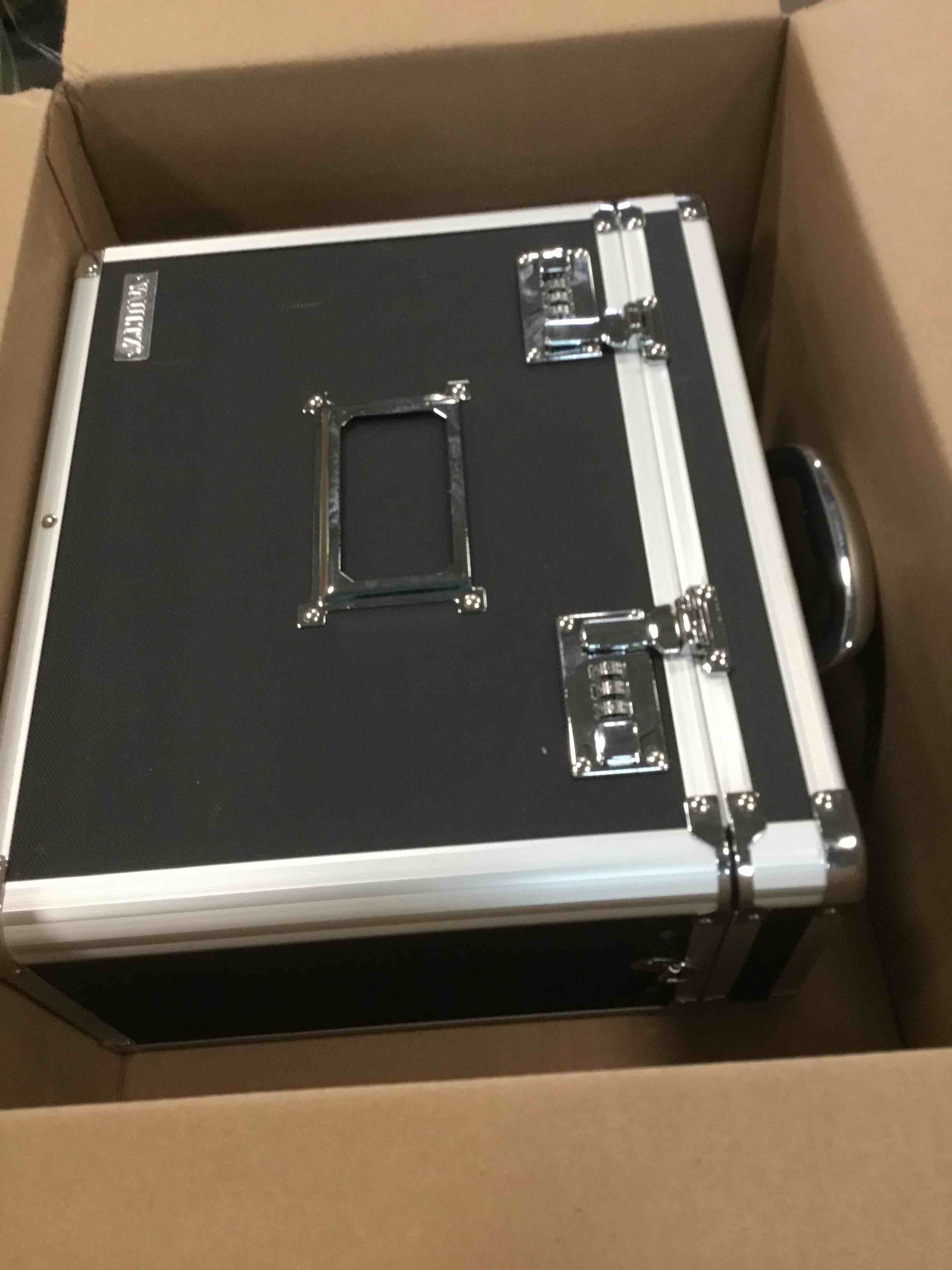 https://s3.amazonaws.com/lotting-images-prod/bidfta/GRA0328424_1730215308115.jpeg