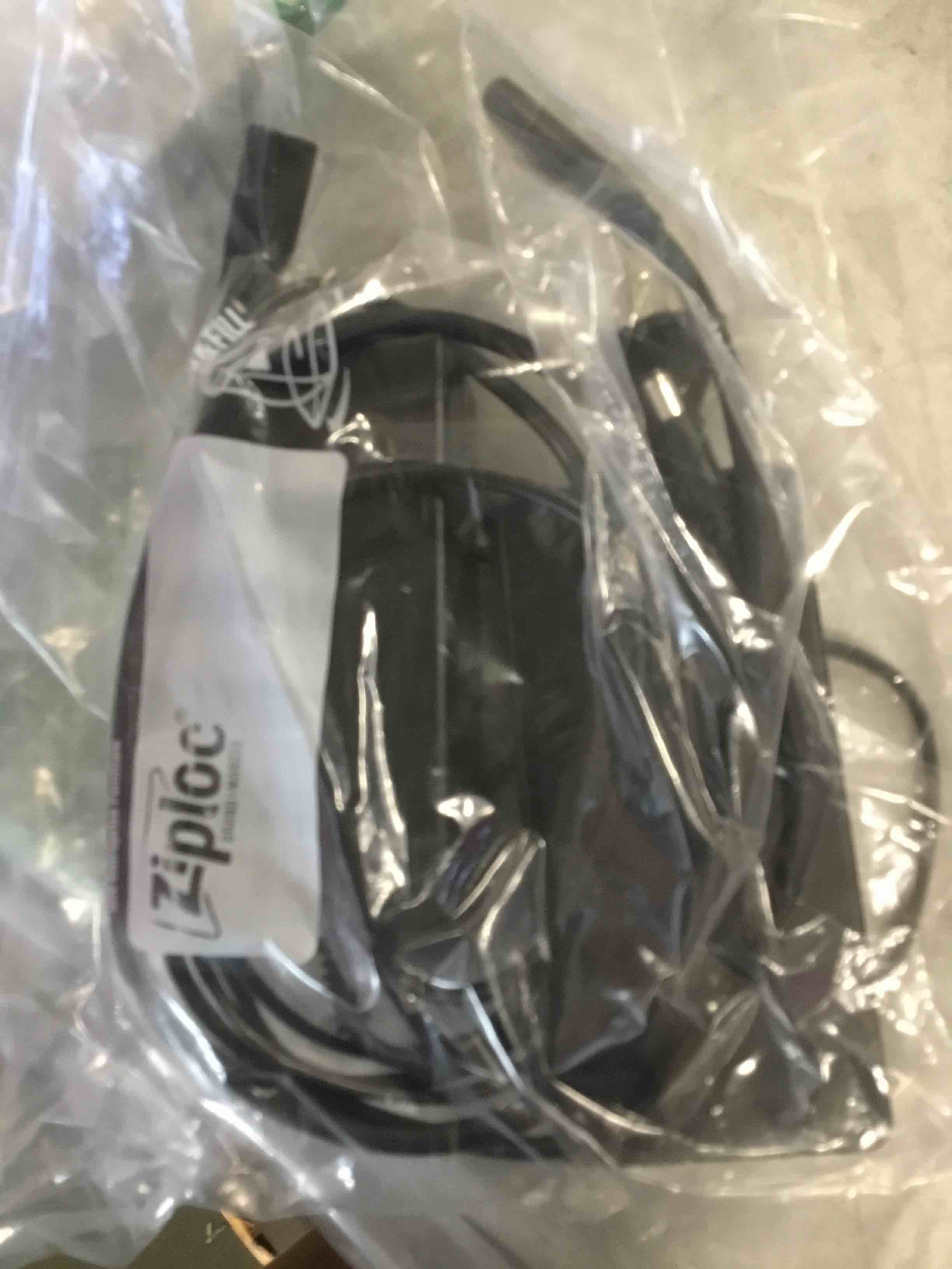 https://s3.amazonaws.com/lotting-images-prod/bidfta/GRA0332757_1729689290143.jpeg