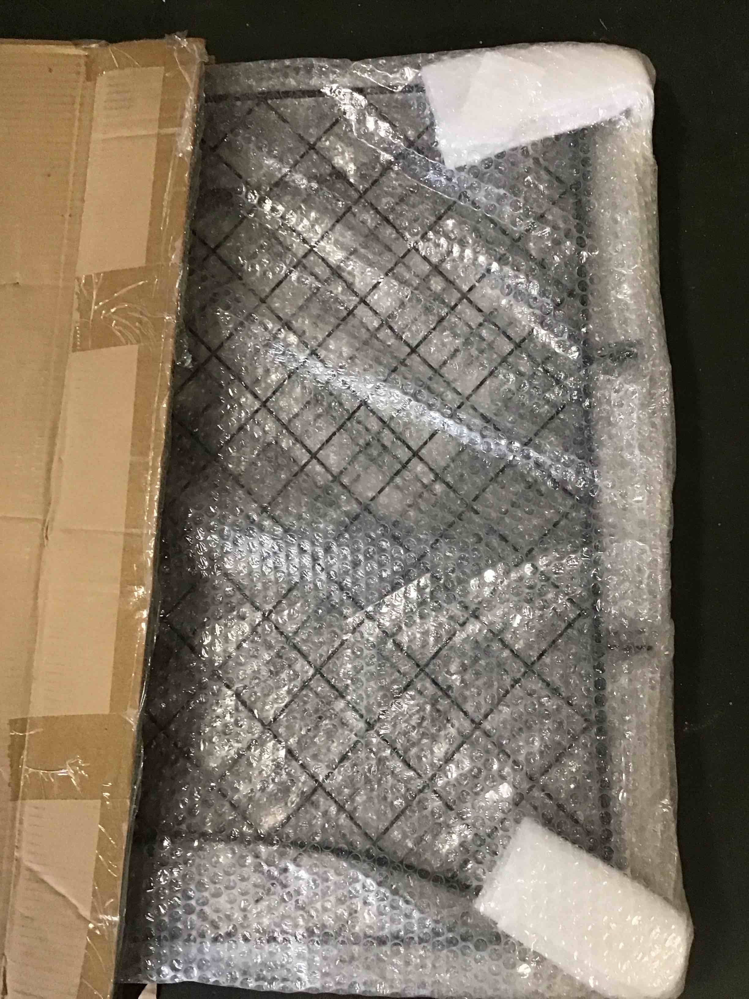 https://s3.amazonaws.com/lotting-images-prod/bidfta/GRA0334210_1730394554480.jpeg