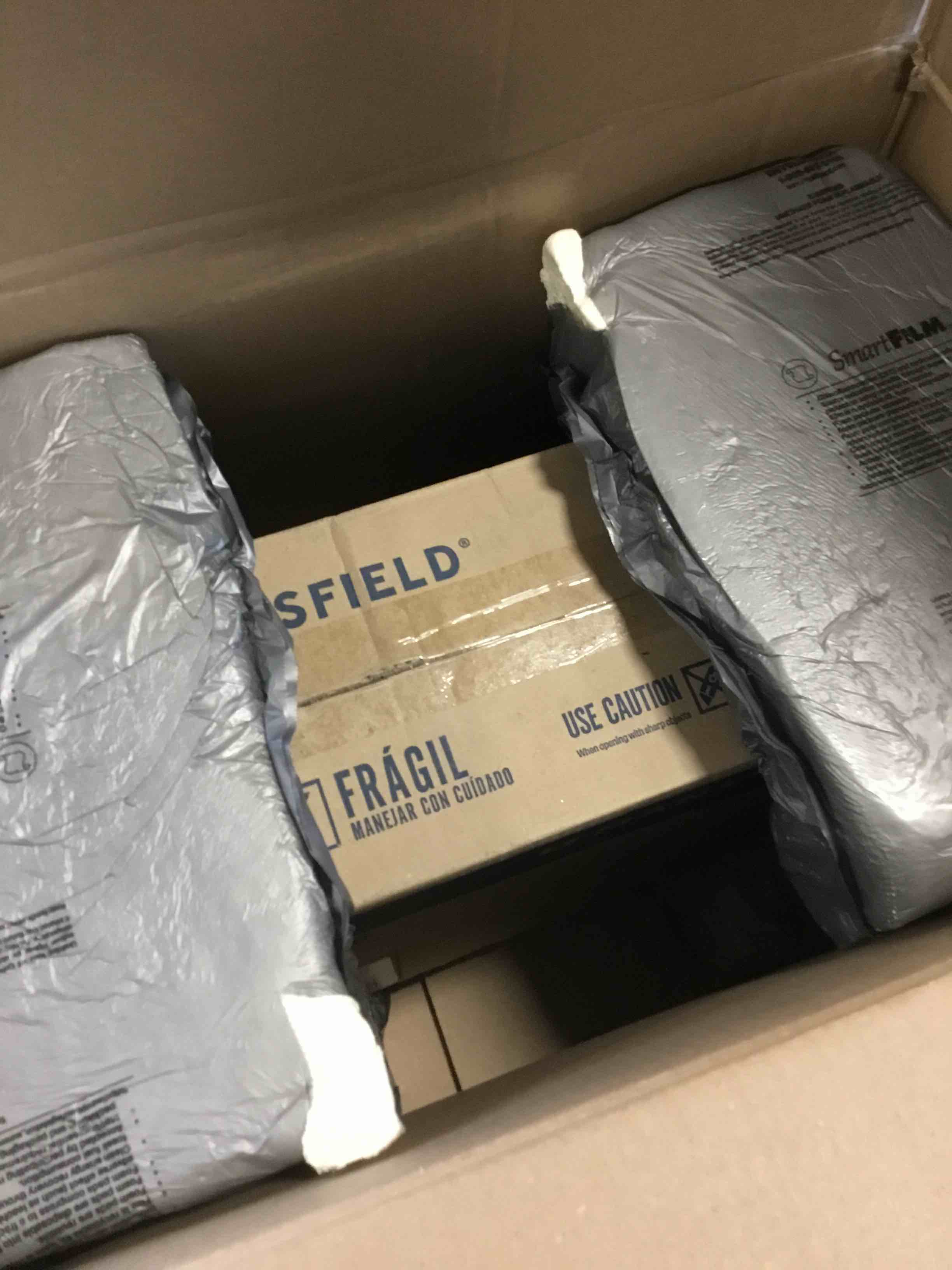 https://s3.amazonaws.com/lotting-images-prod/bidfta/GRA0334613_1730229464290.jpeg