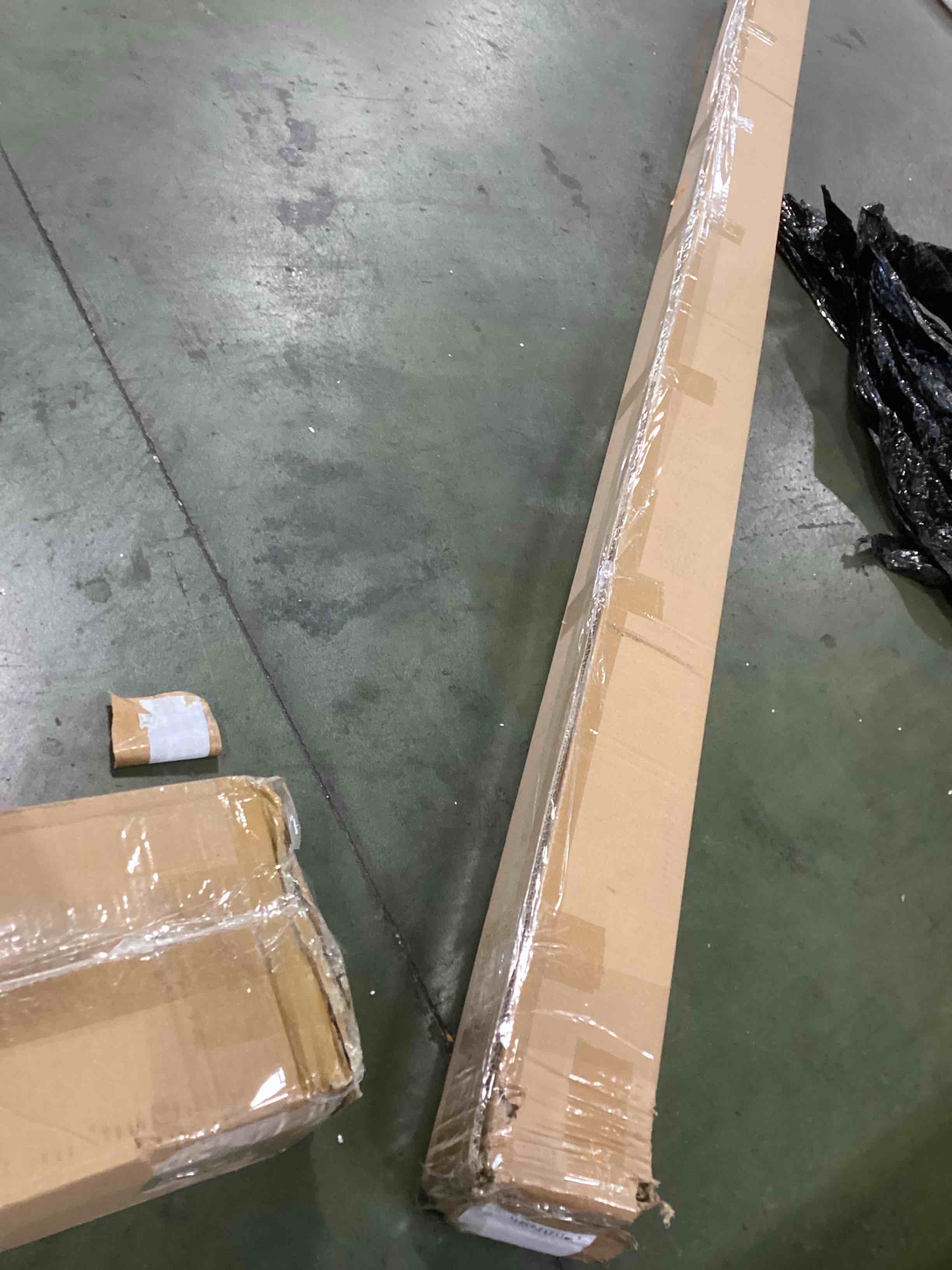 https://s3.amazonaws.com/lotting-images-prod/bidfta/GRA0336464_1729192630226.jpeg