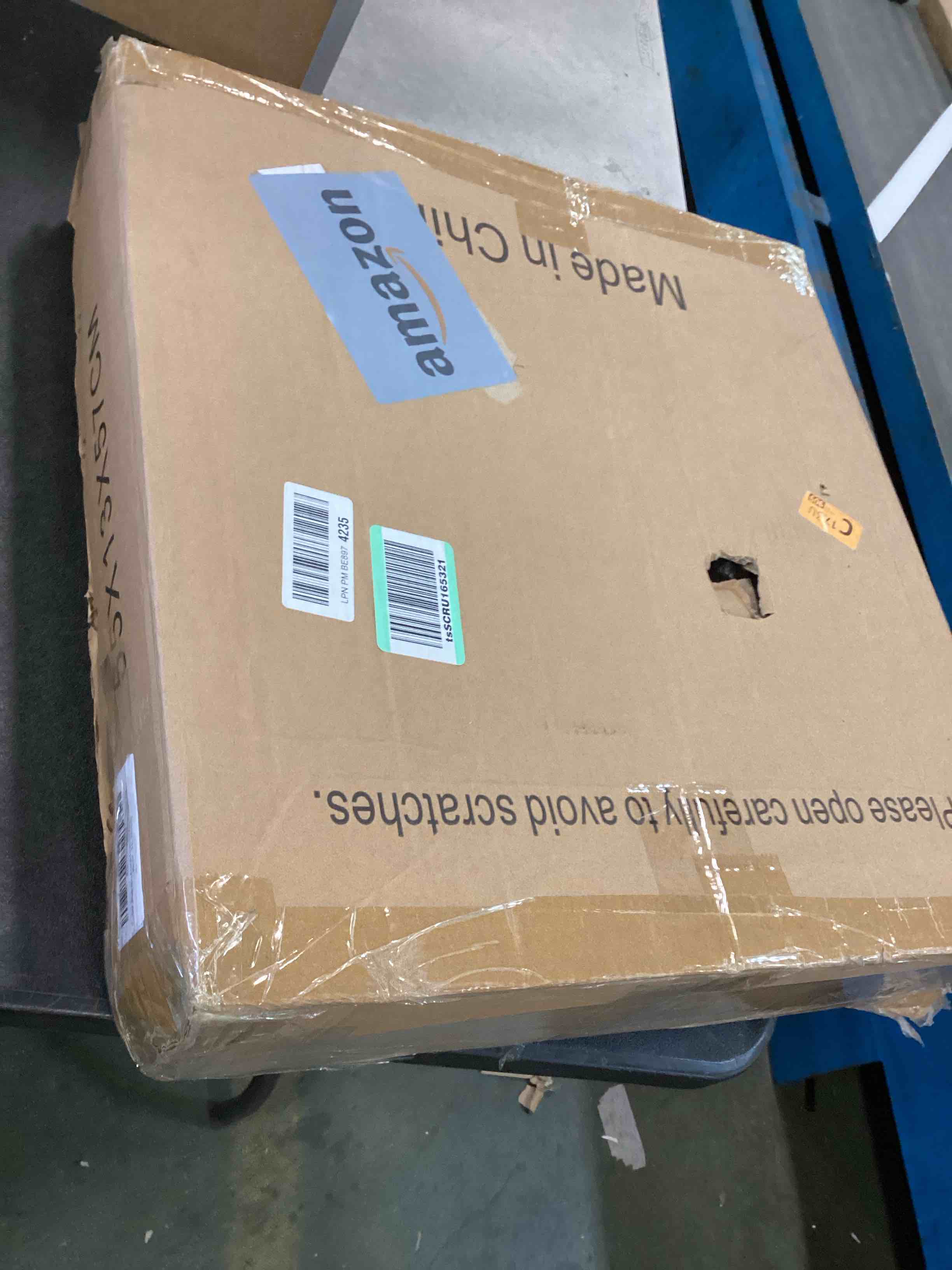 https://s3.amazonaws.com/lotting-images-prod/bidfta/GRA0337369_1728664387652.jpeg