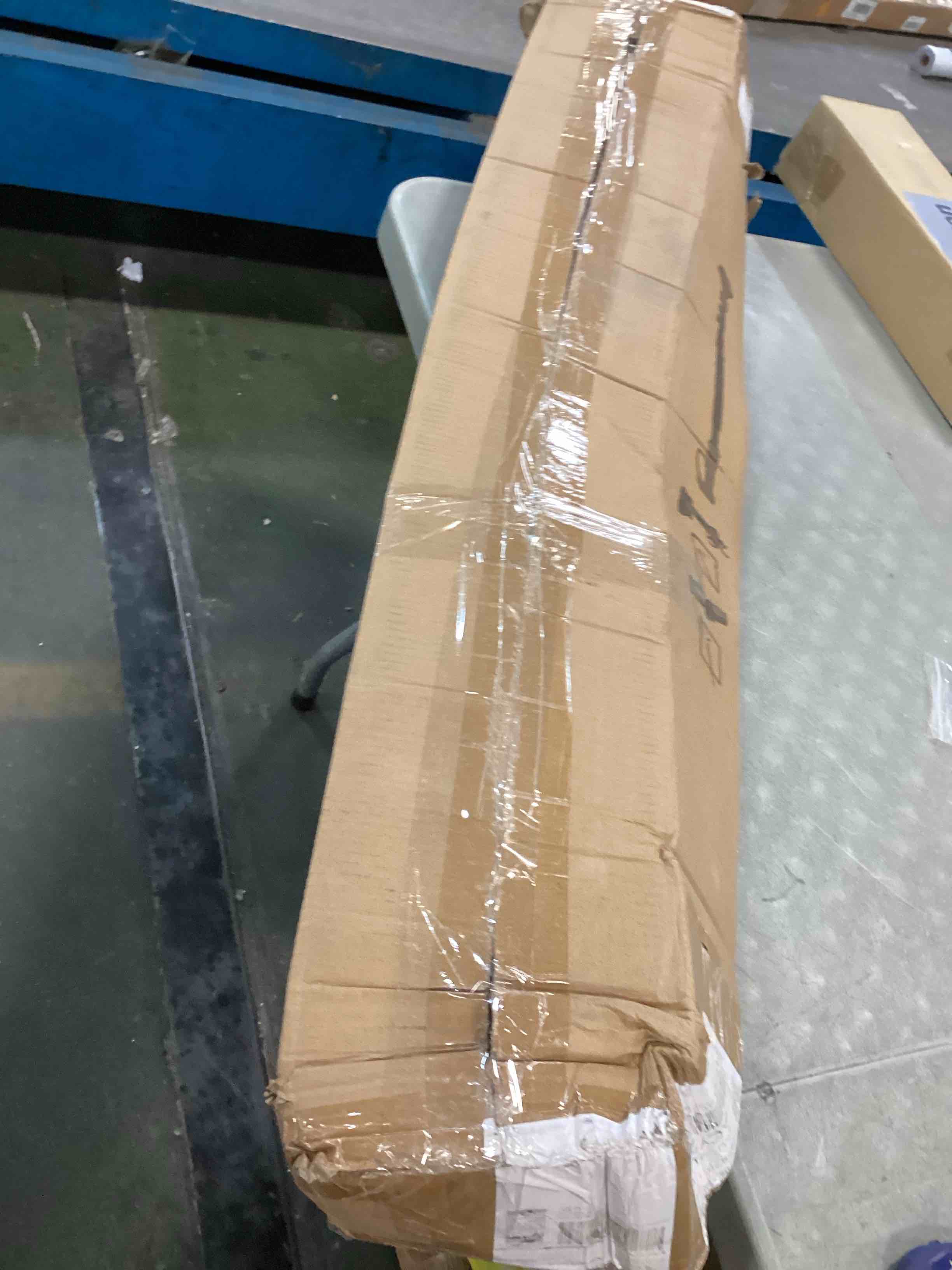 https://s3.amazonaws.com/lotting-images-prod/bidfta/GRA0337623_1728574902960.jpeg