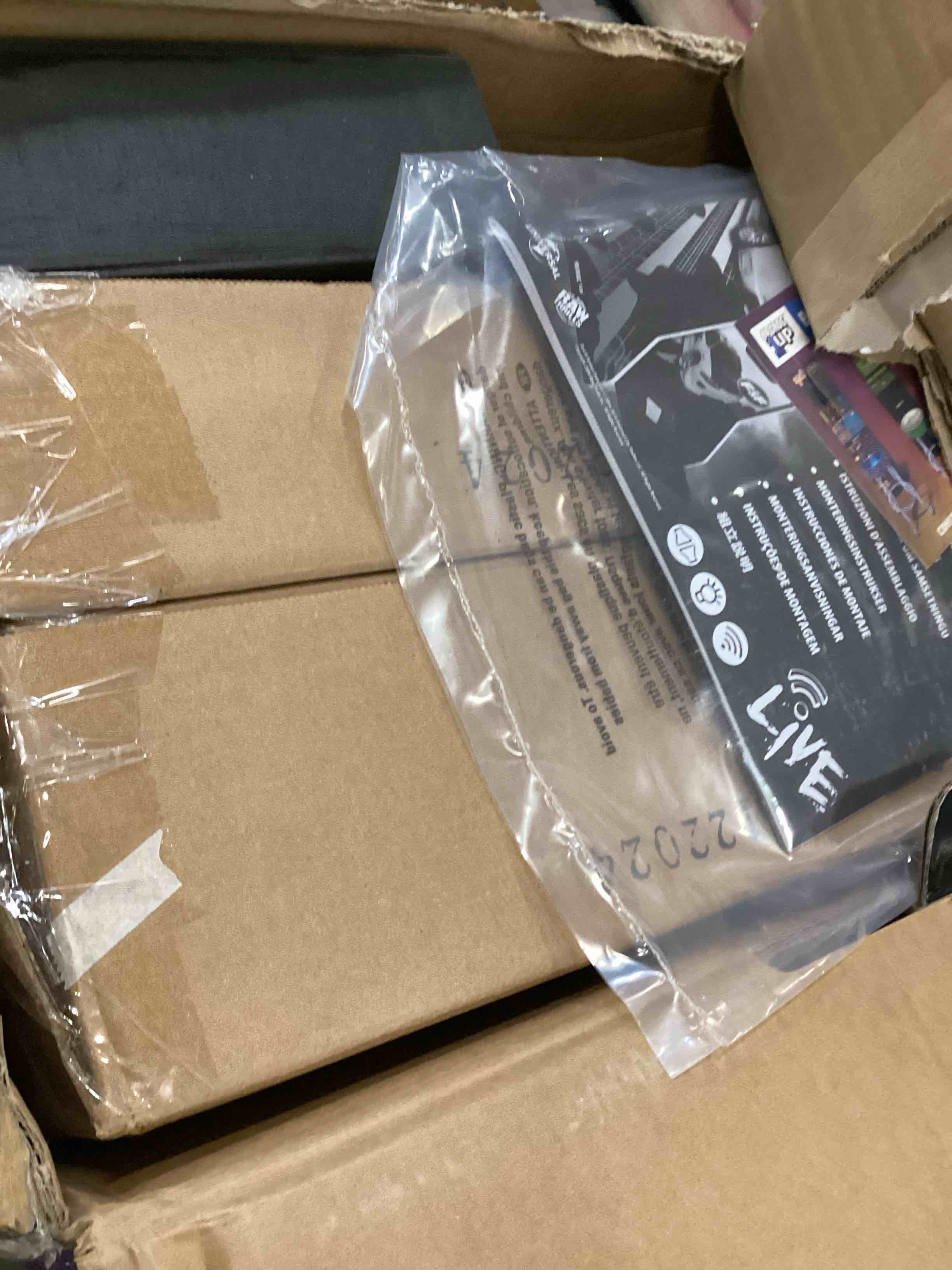 https://s3.amazonaws.com/lotting-images-prod/bidfta/GRA0340089_1744037252079.jpeg