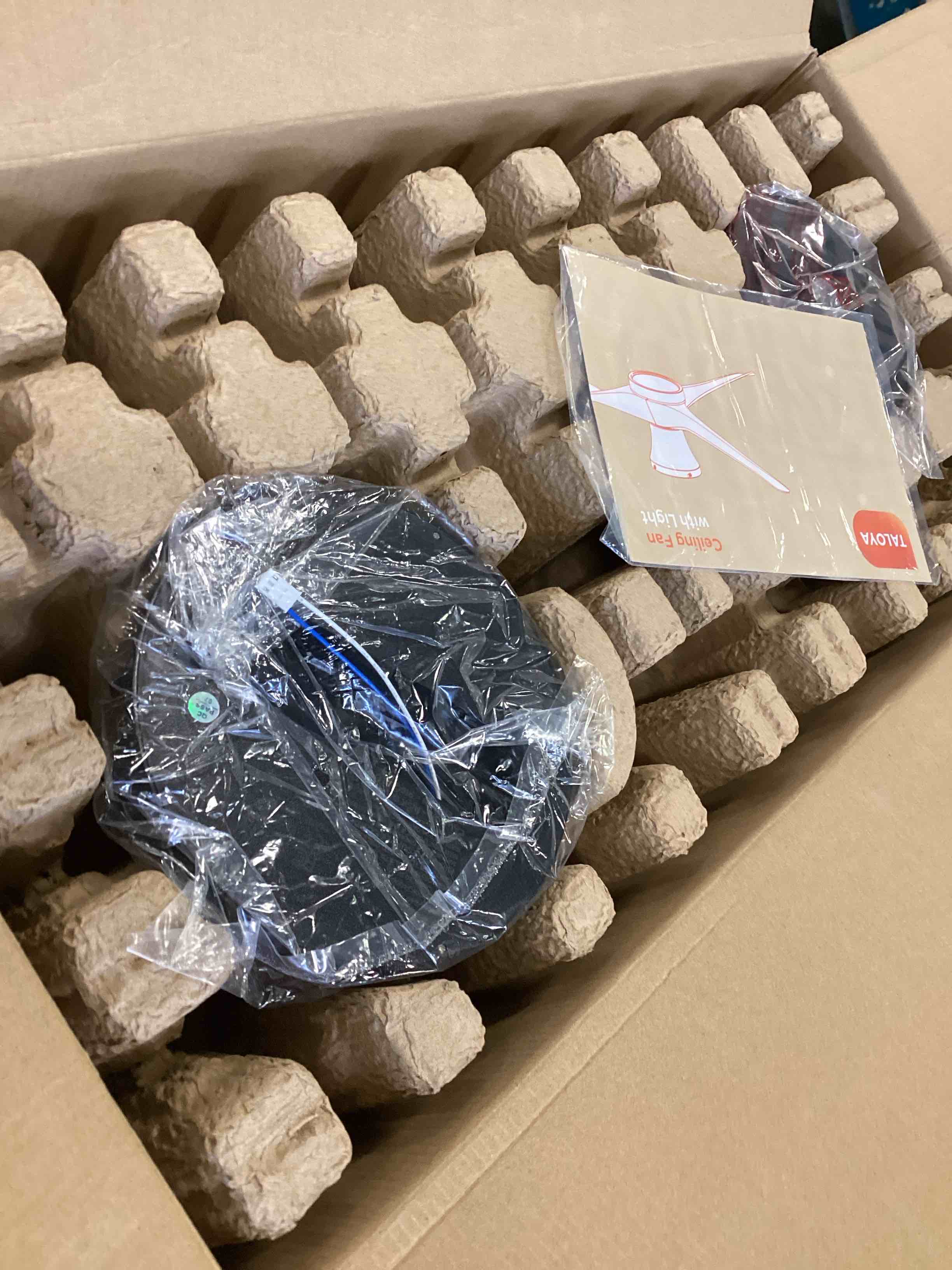 https://s3.amazonaws.com/lotting-images-prod/bidfta/GRA0340604_1743537371925.jpeg