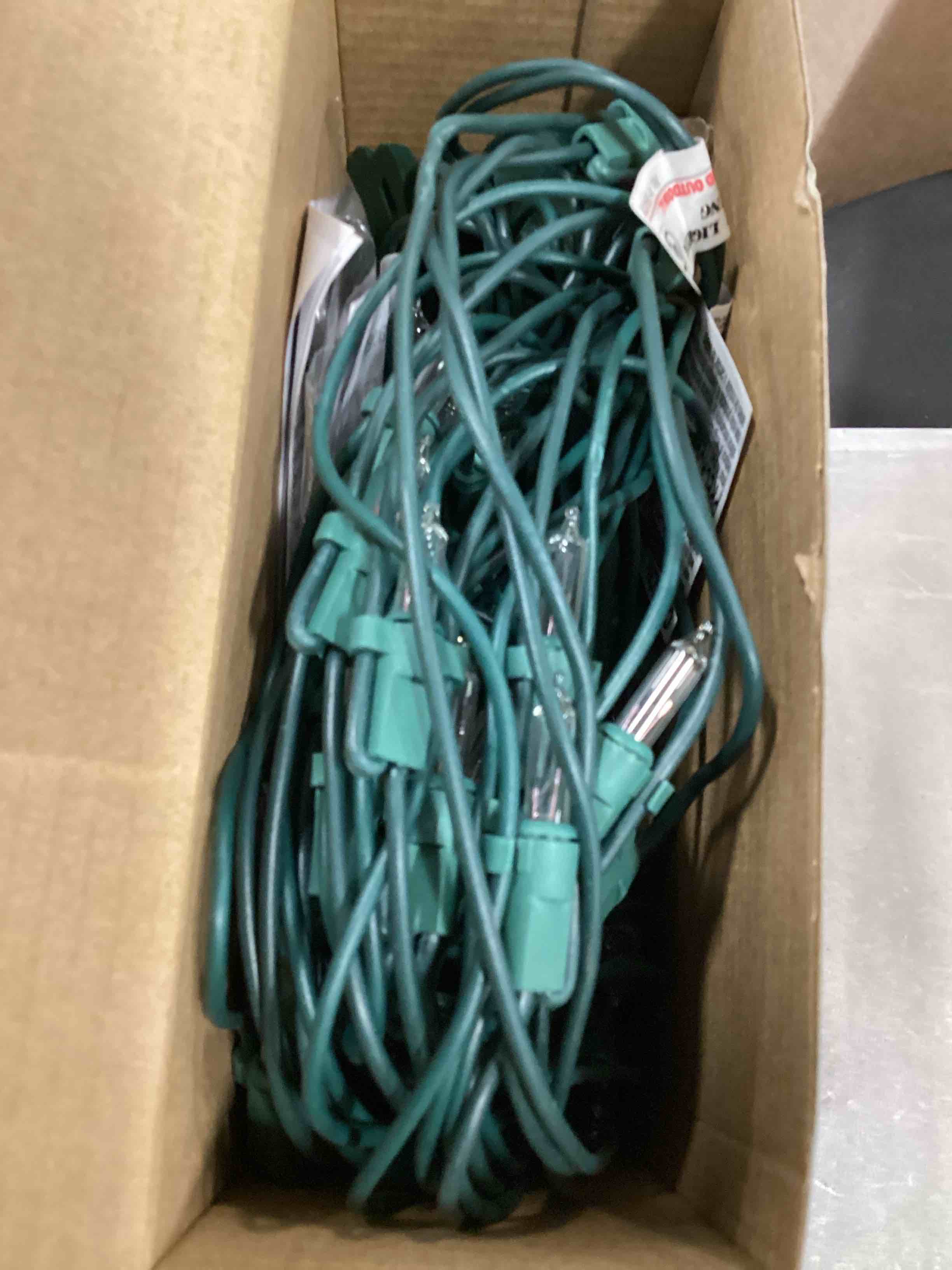 https://s3.amazonaws.com/lotting-images-prod/bidfta/GRA0340876_1743446260175.jpeg