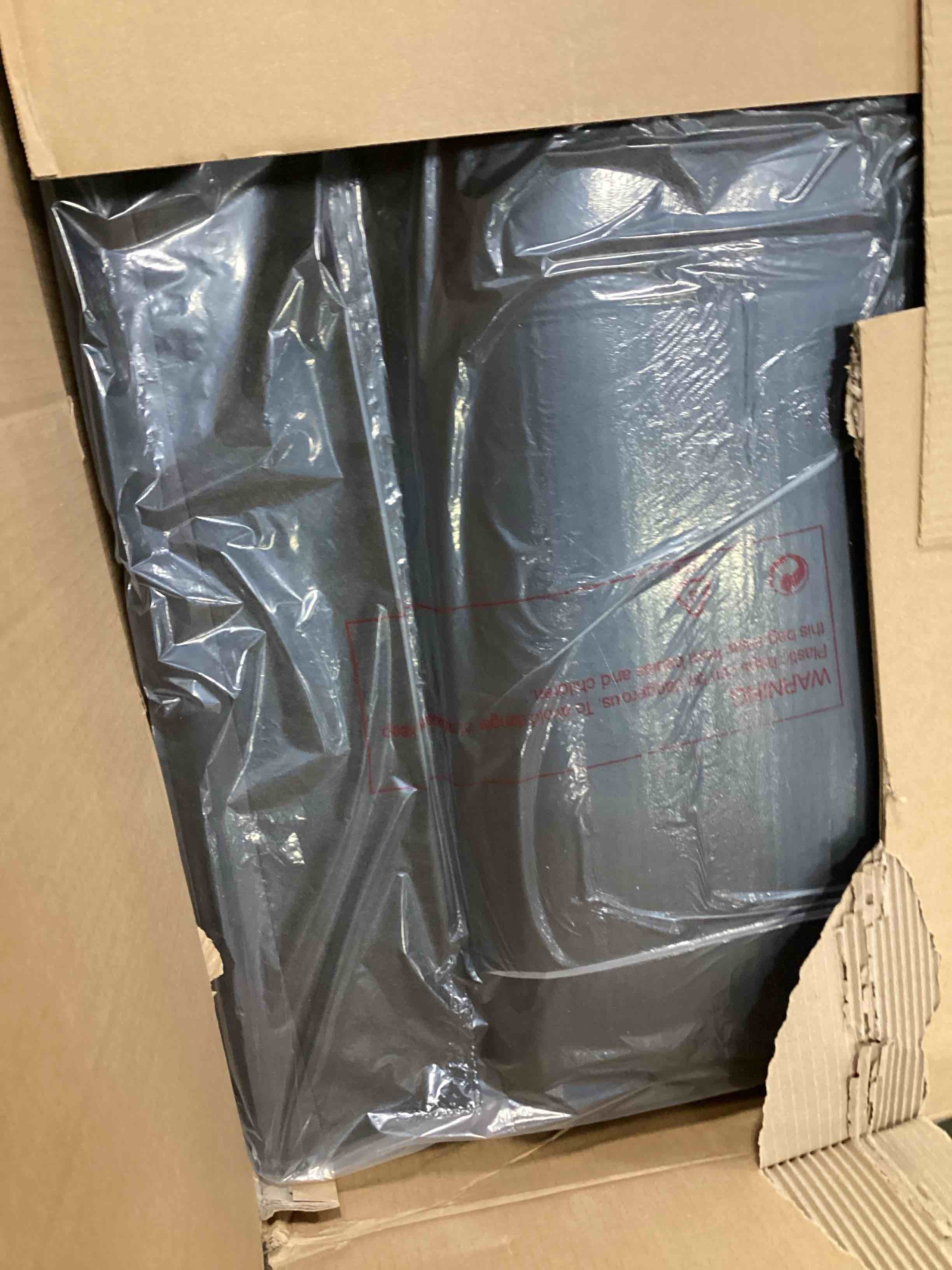 https://s3.amazonaws.com/lotting-images-prod/bidfta/GRA0340955_1743428946281.jpeg