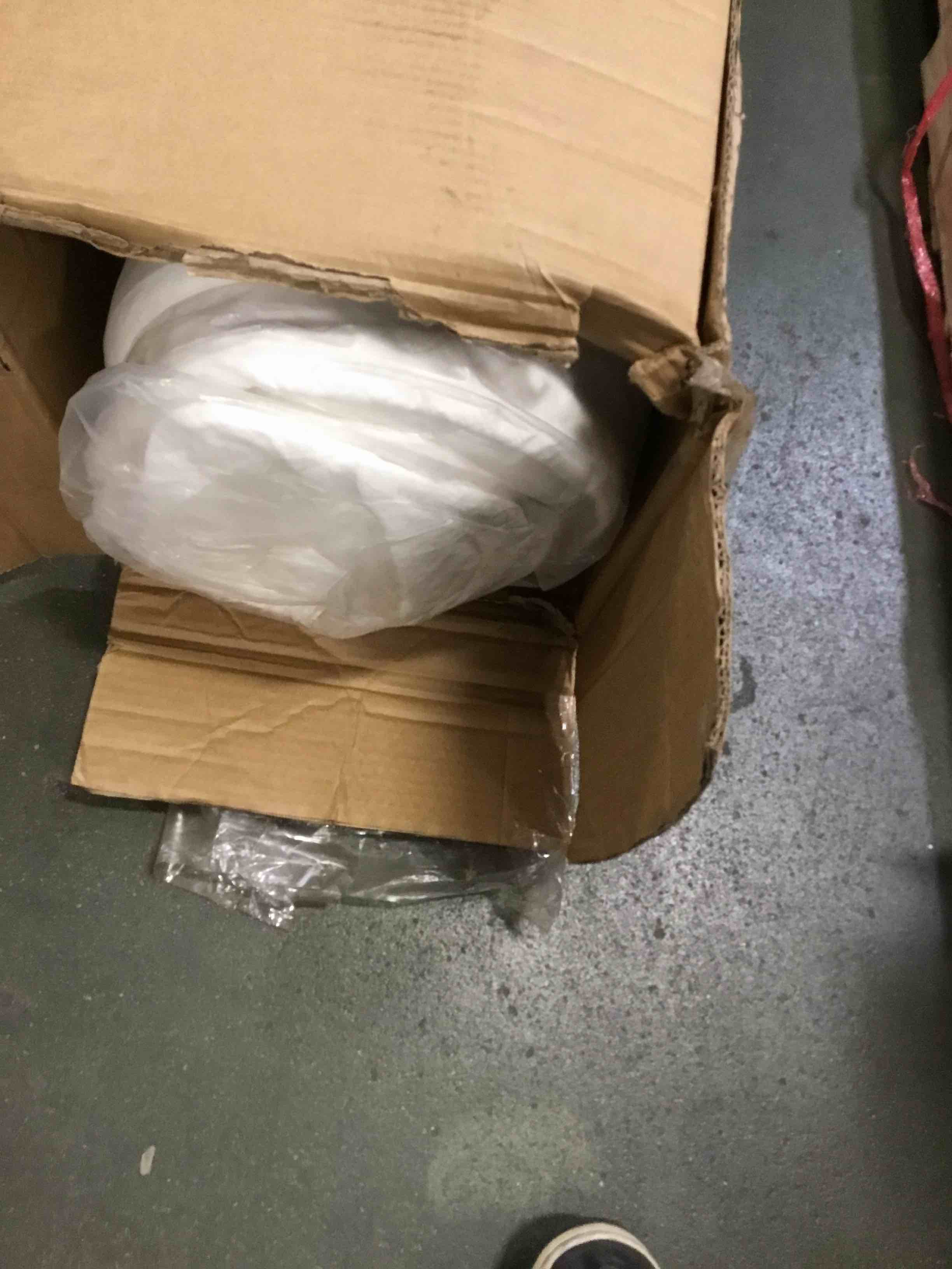 https://s3.amazonaws.com/lotting-images-prod/bidfta/GRA0341412_1733338176661.jpeg