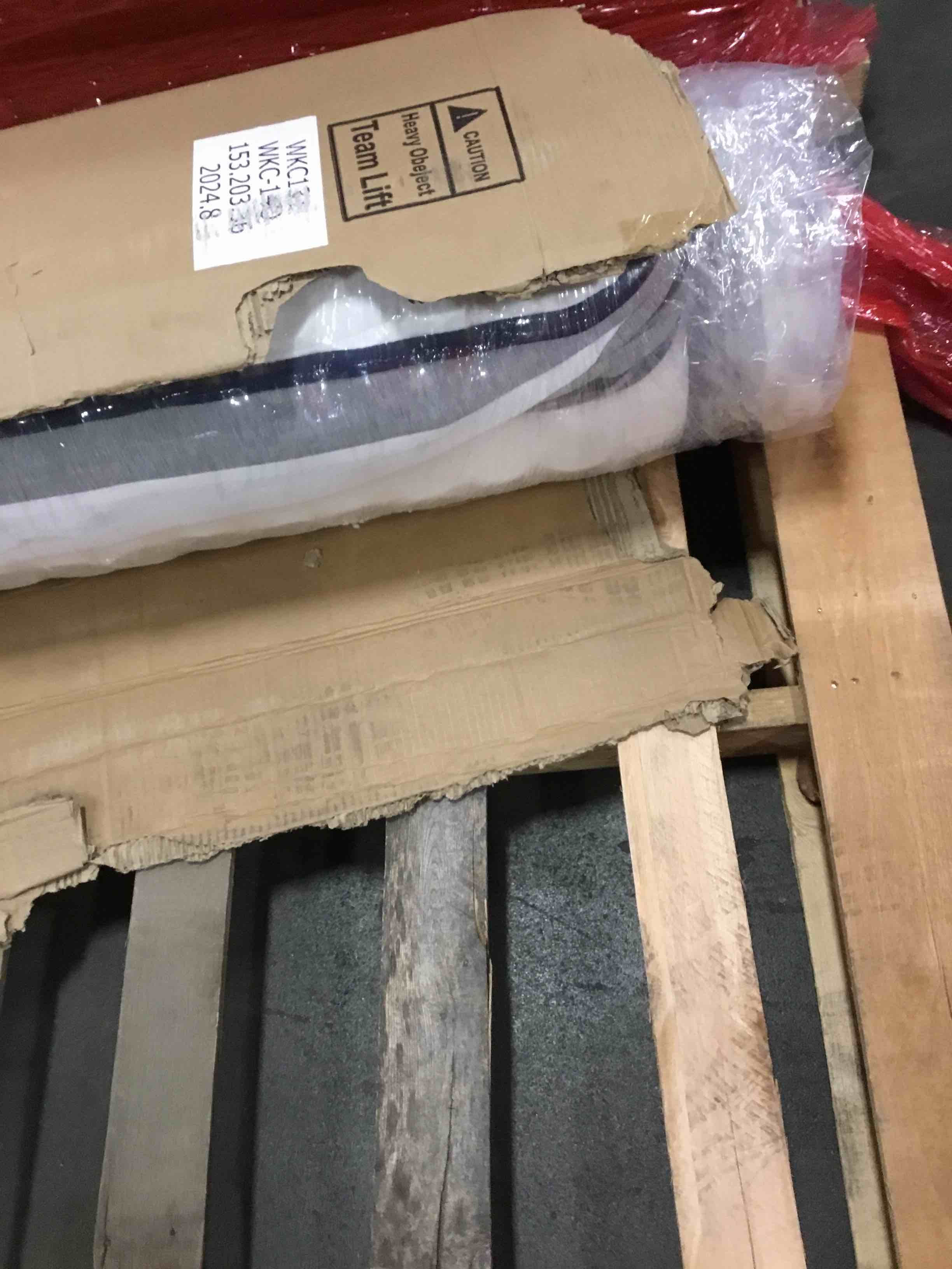 https://s3.amazonaws.com/lotting-images-prod/bidfta/GRA0341514_1733237275665.jpeg