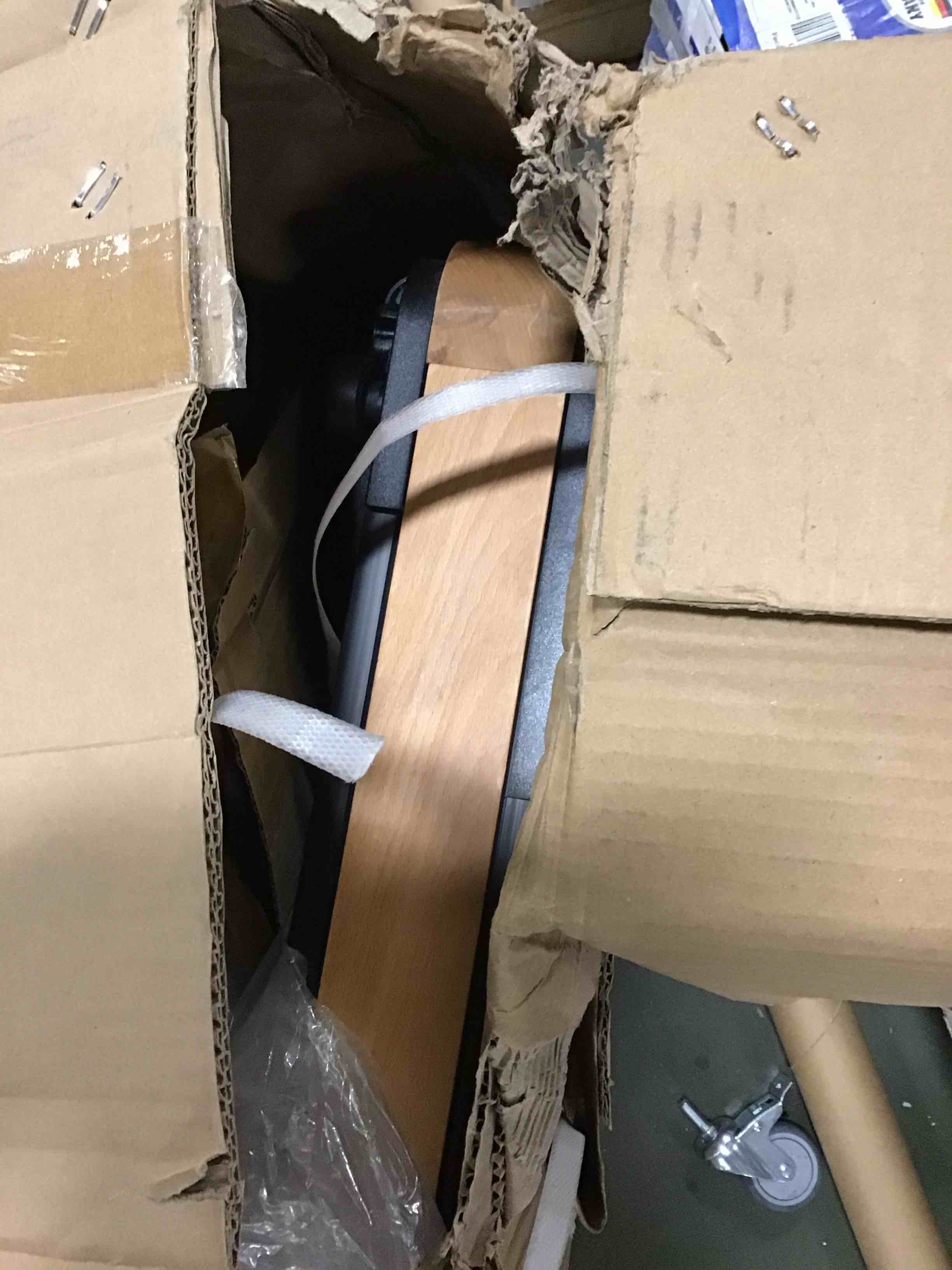 https://s3.amazonaws.com/lotting-images-prod/bidfta/GRA0341999_1732195415046.jpeg