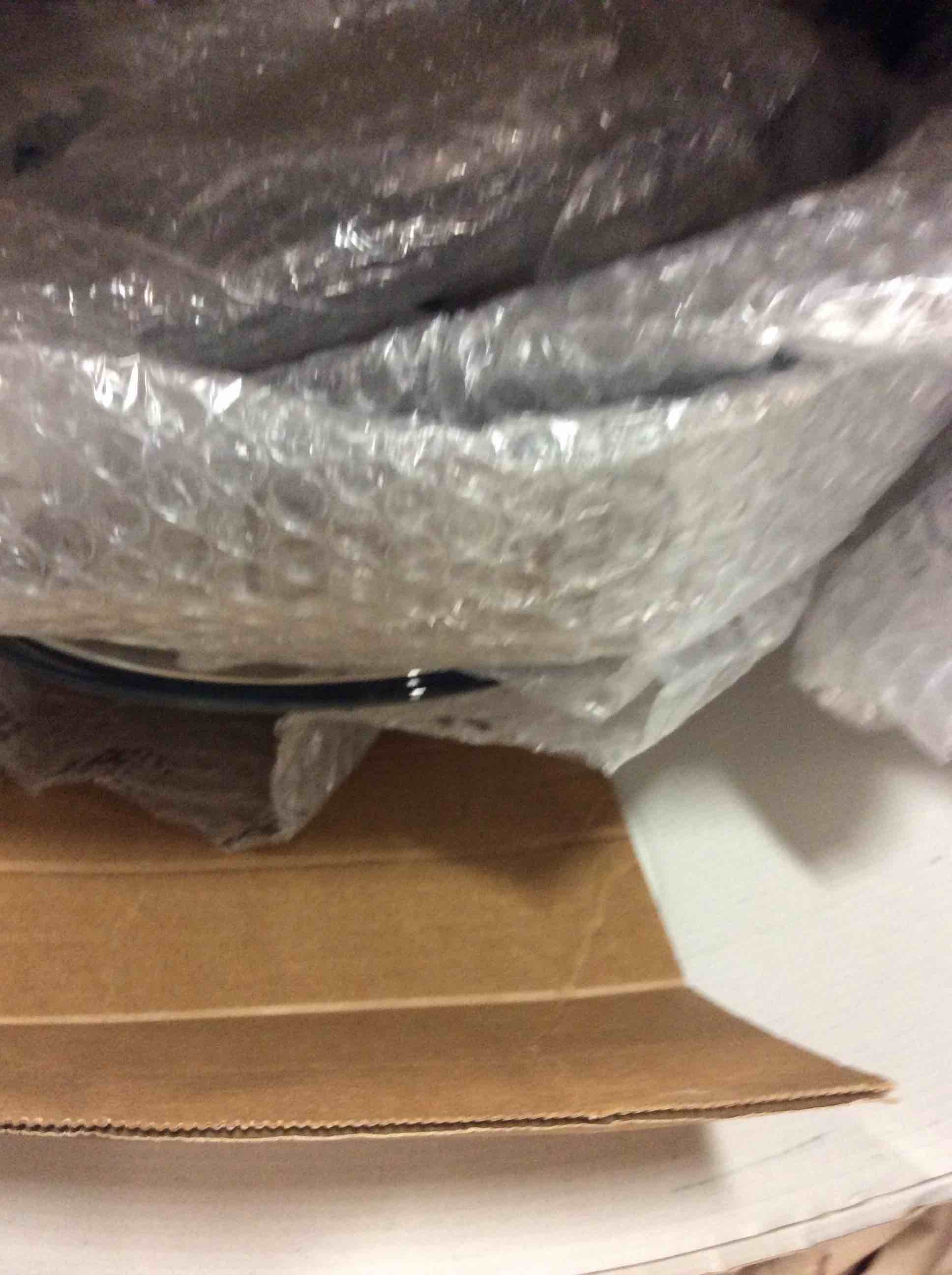 https://s3.amazonaws.com/lotting-images-prod/bidfta/GRA0342418_1731070921657.jpeg
