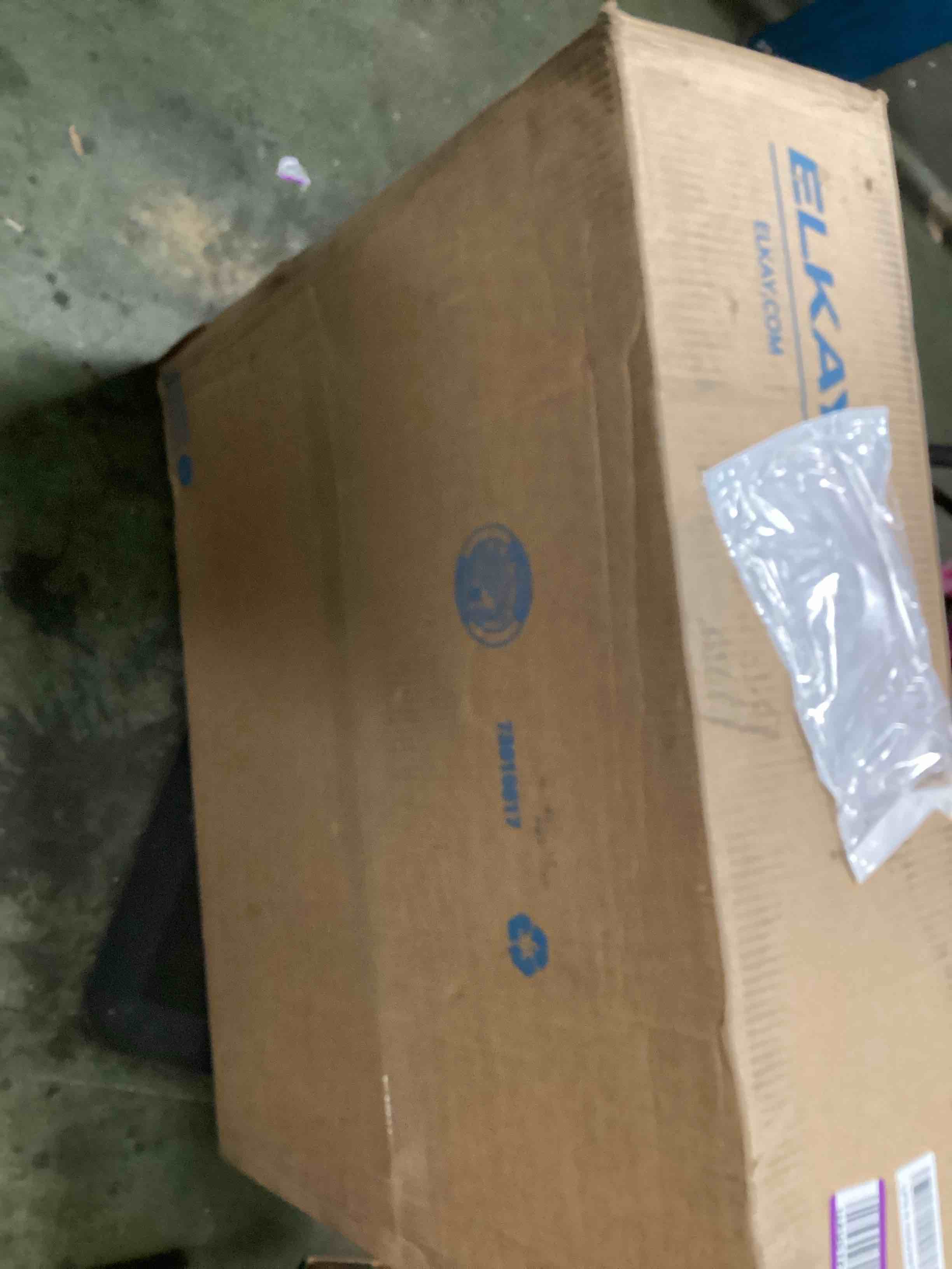 https://s3.amazonaws.com/lotting-images-prod/bidfta/GRA0342667_1730925961468.jpeg