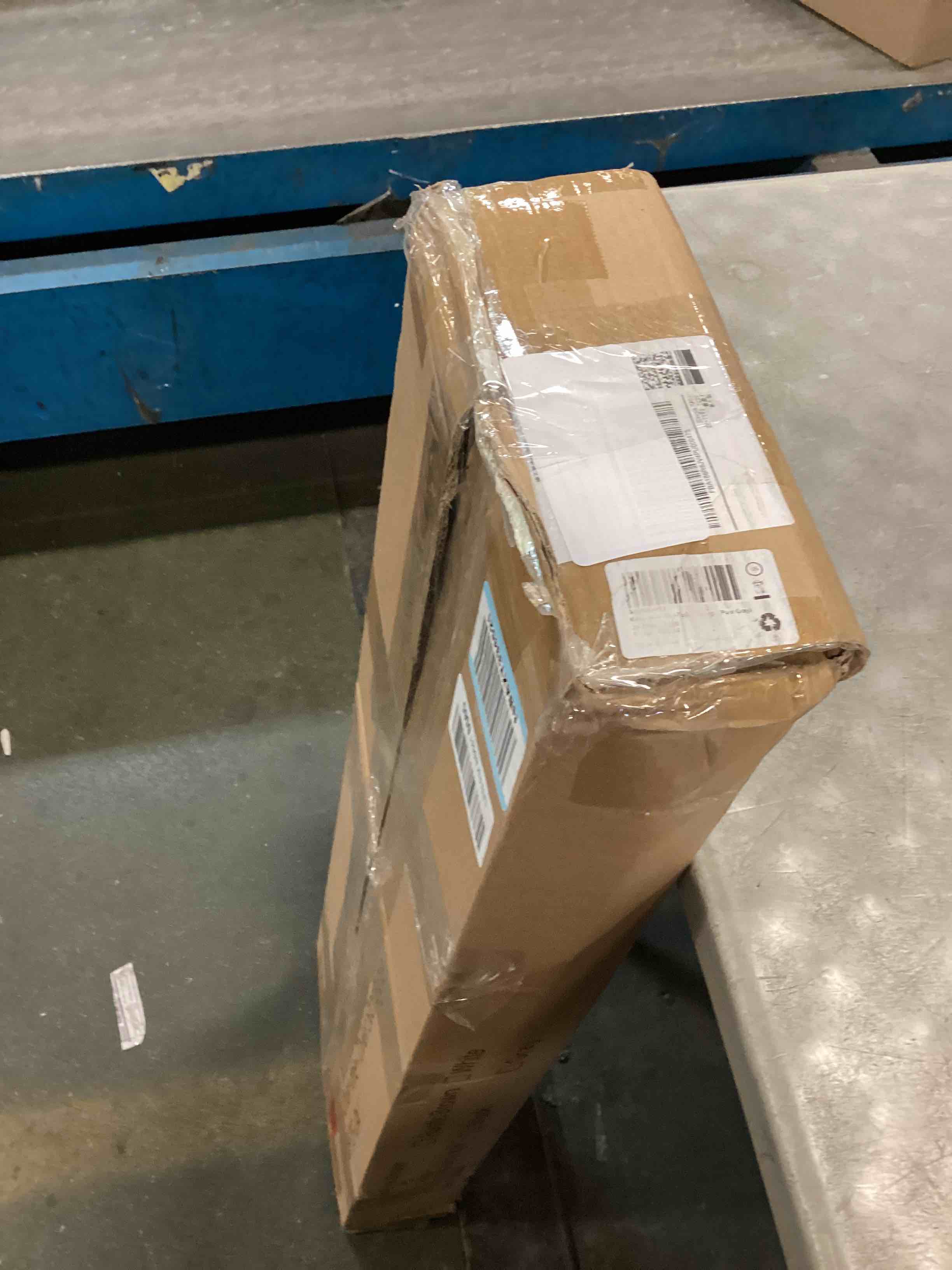 https://s3.amazonaws.com/lotting-images-prod/bidfta/GRA0344034_1730491499611.jpeg